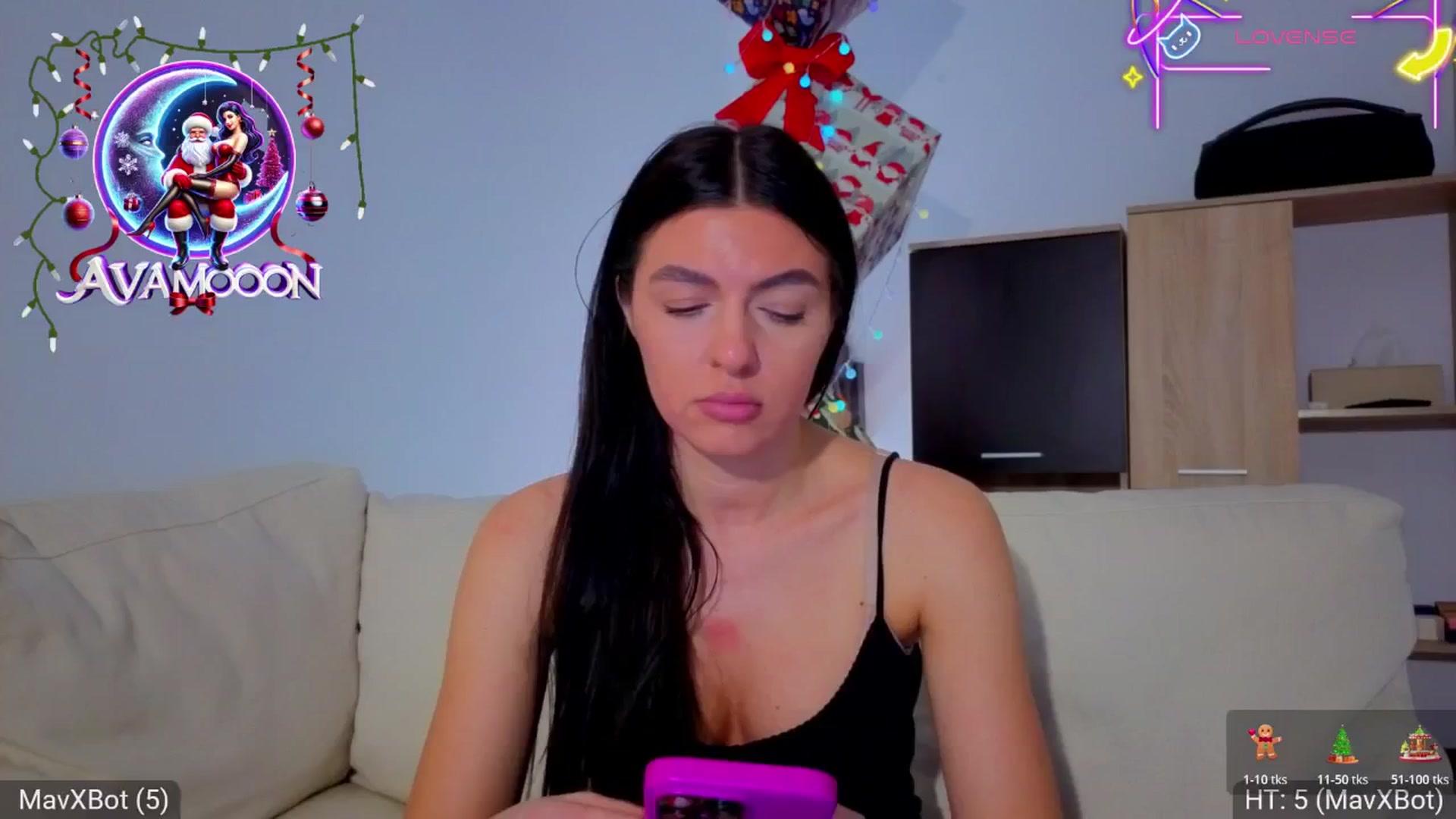 Gallery image thumbnail from AvaMoonlight's myfreecams stream on, 12/29/2025, 01:21 image 15 of 20