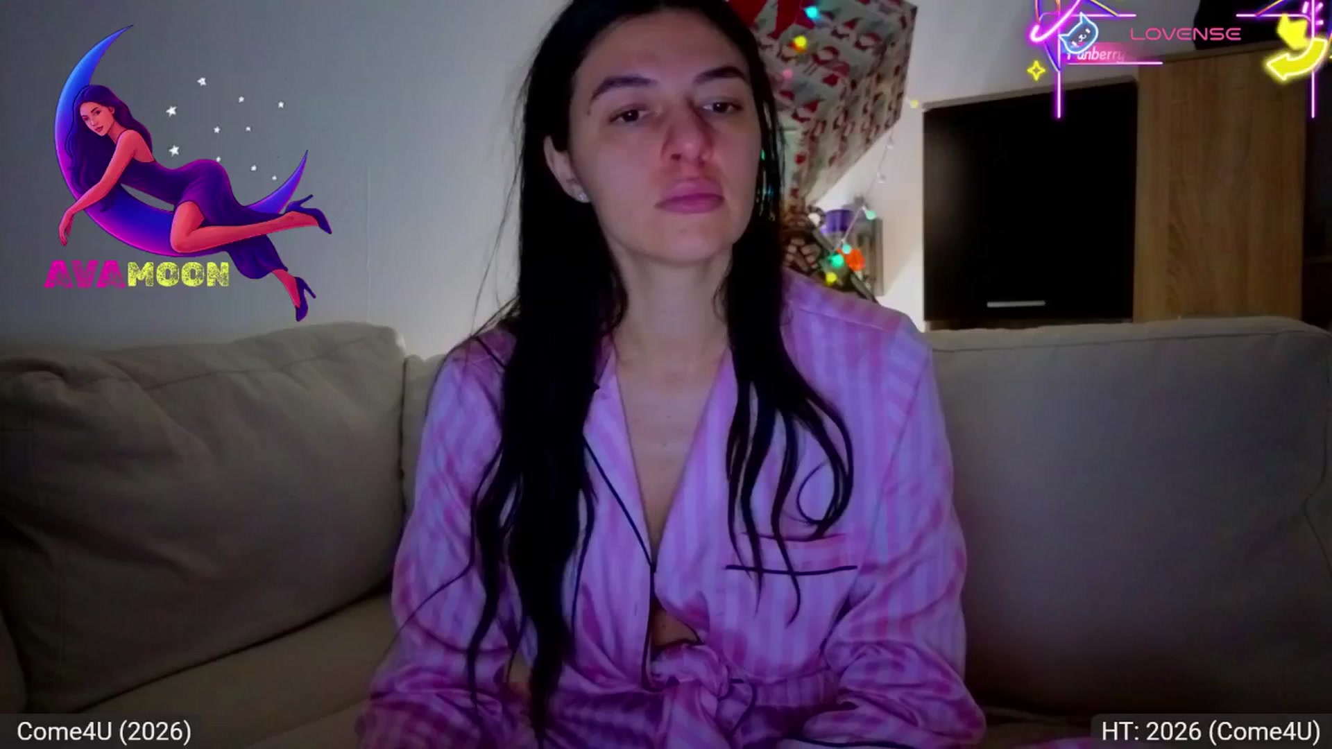 Gallery image thumbnail from AvaMoonlight's myfreecams stream on, 01/03/2026, 24:29 image 13 of 20