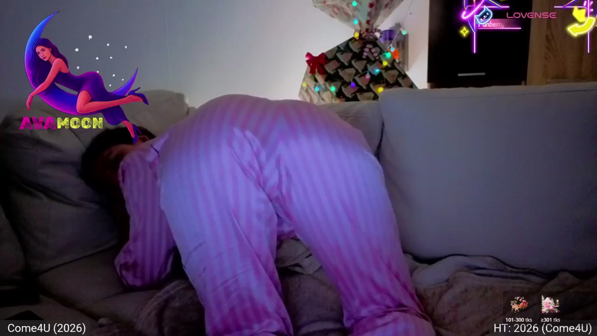 Gallery image thumbnail from AvaMoonlight's myfreecams stream on, 01/03/2026, 24:29 image 6 of 20