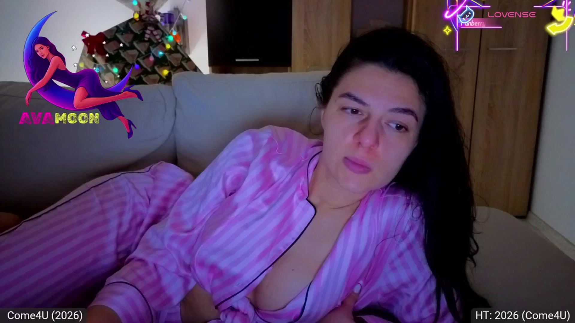 Gallery image thumbnail from AvaMoonlight's myfreecams stream on, 01/03/2026, 24:29 image 18 of 20