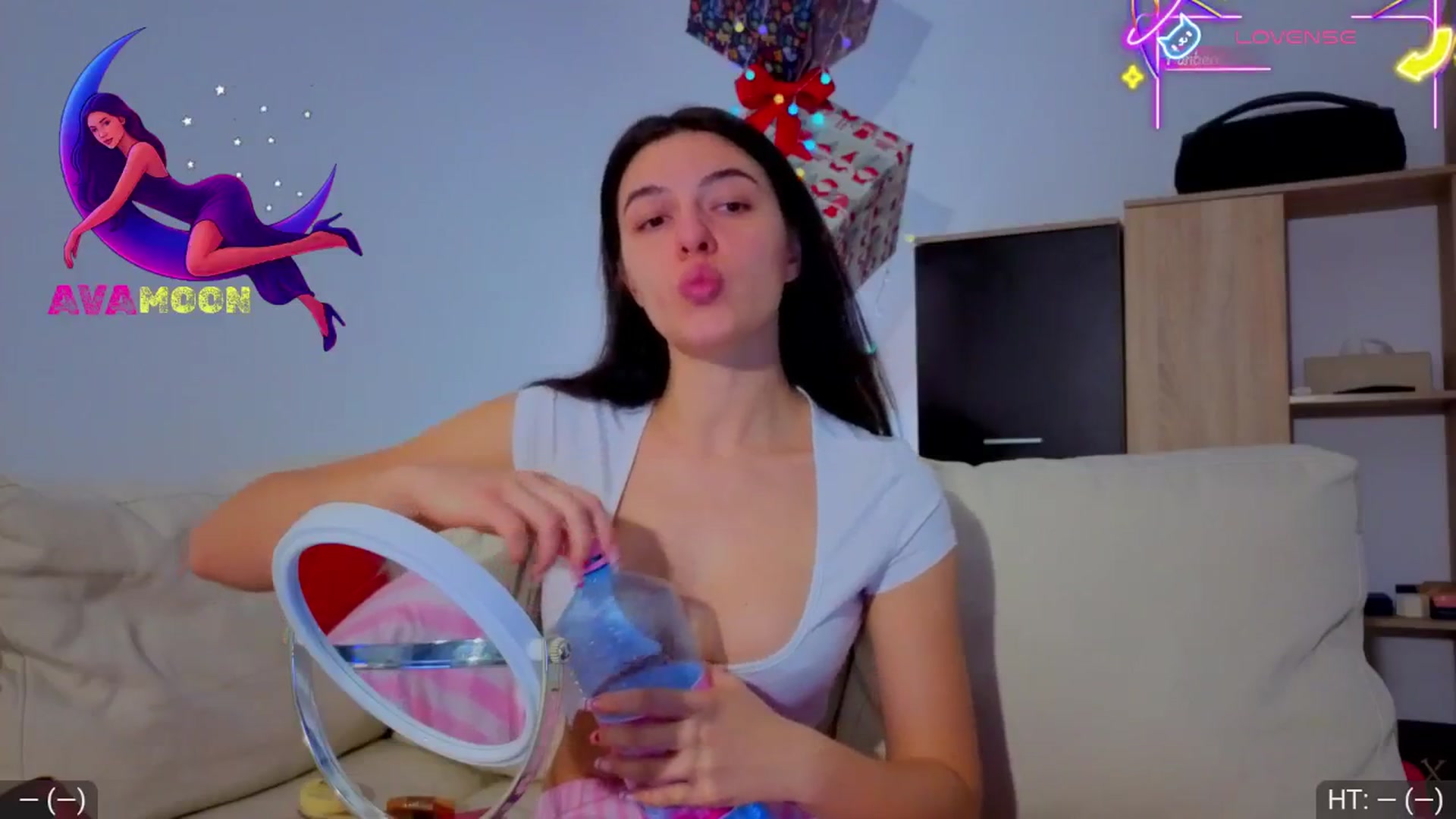 Gallery image thumbnail from AvaMoonlight's myfreecams stream on, 01/03/2026, 17:14 image 7 of 20