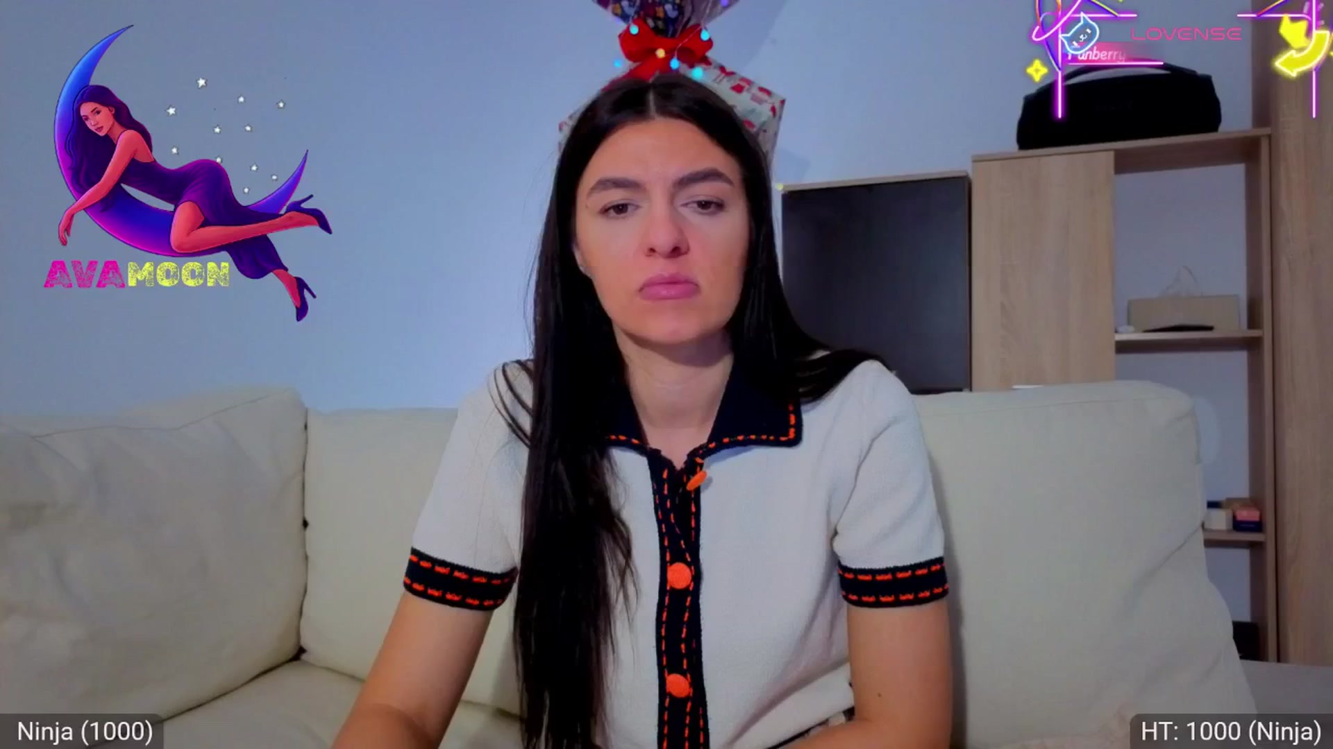 Gallery image thumbnail from AvaMoonlight's myfreecams stream on, 01/04/2026, 17:09 image 16 of 20