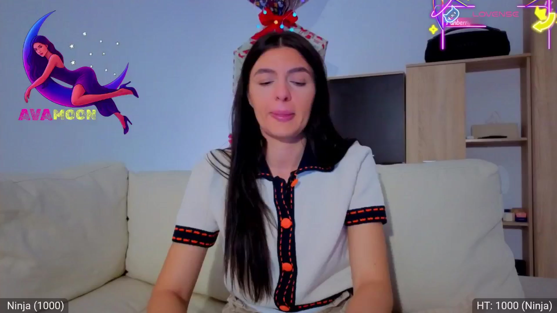 Gallery image thumbnail from AvaMoonlight's myfreecams stream on, 01/04/2026, 17:09 image 17 of 20