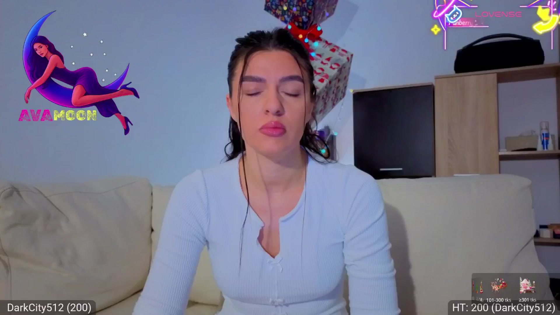 Gallery image thumbnail from AvaMoonlight's myfreecams stream on, 01/06/2026, 17:12 image 9 of 20
