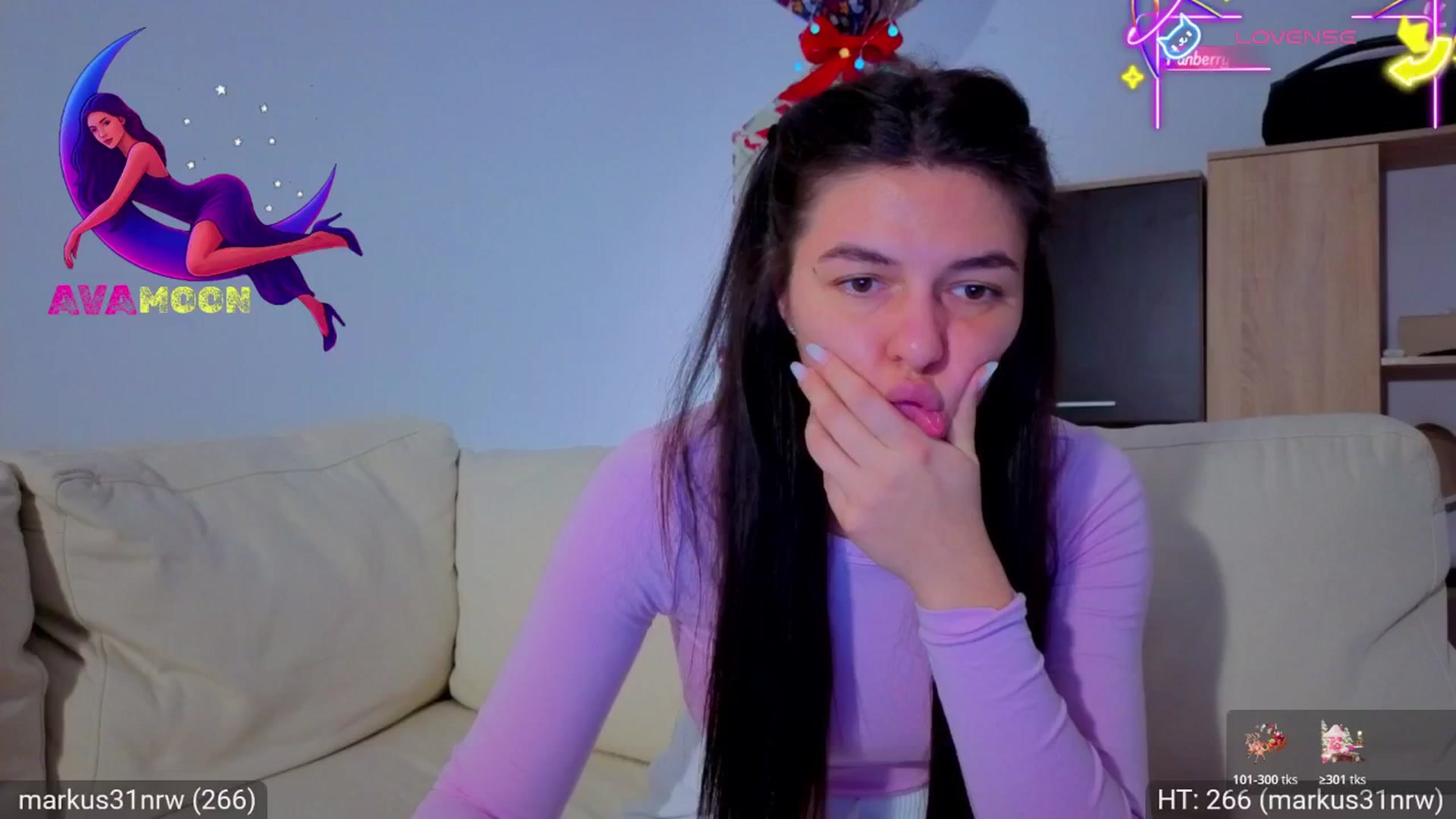 Gallery image thumbnail from AvaMoonlight's myfreecams stream on, 01/08/2026, 17:11 image 13 of 20