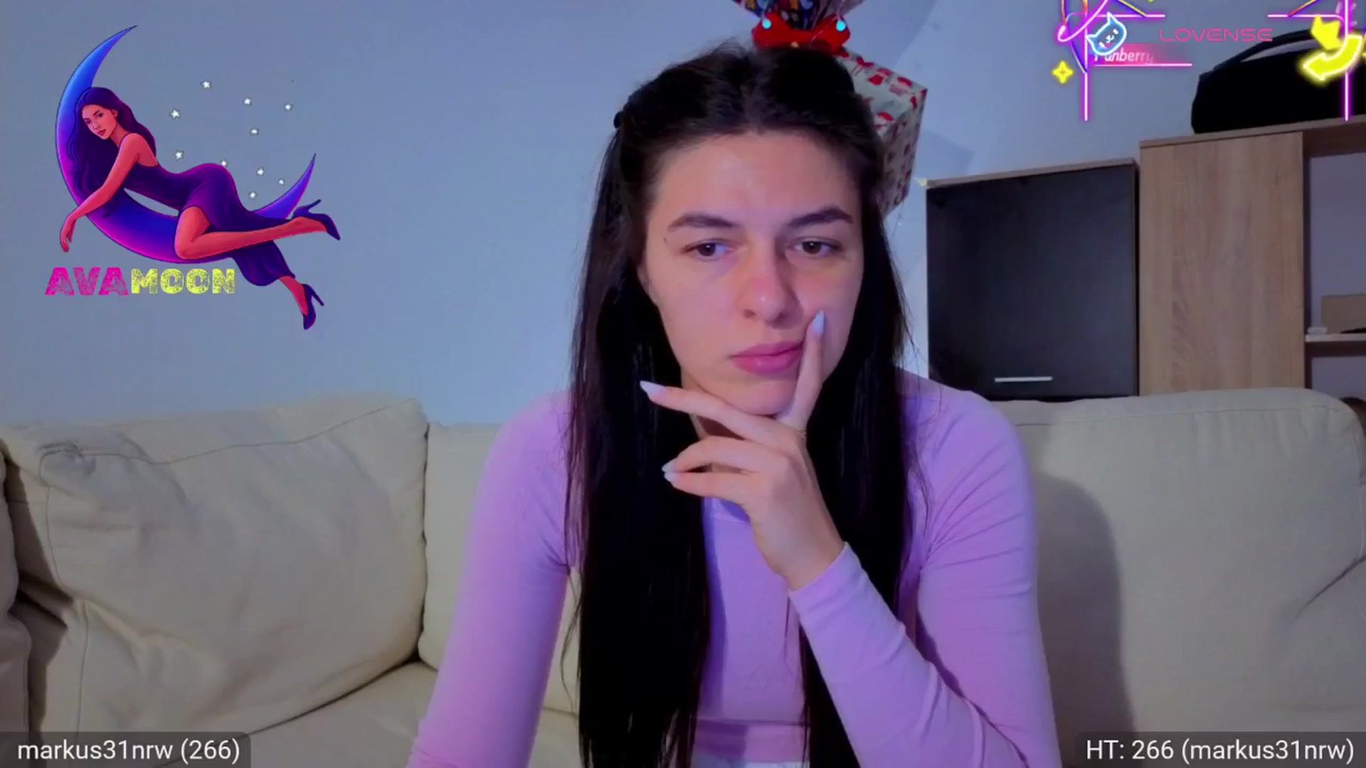 Gallery image thumbnail from AvaMoonlight's myfreecams stream on, 01/08/2026, 17:11 image 16 of 20