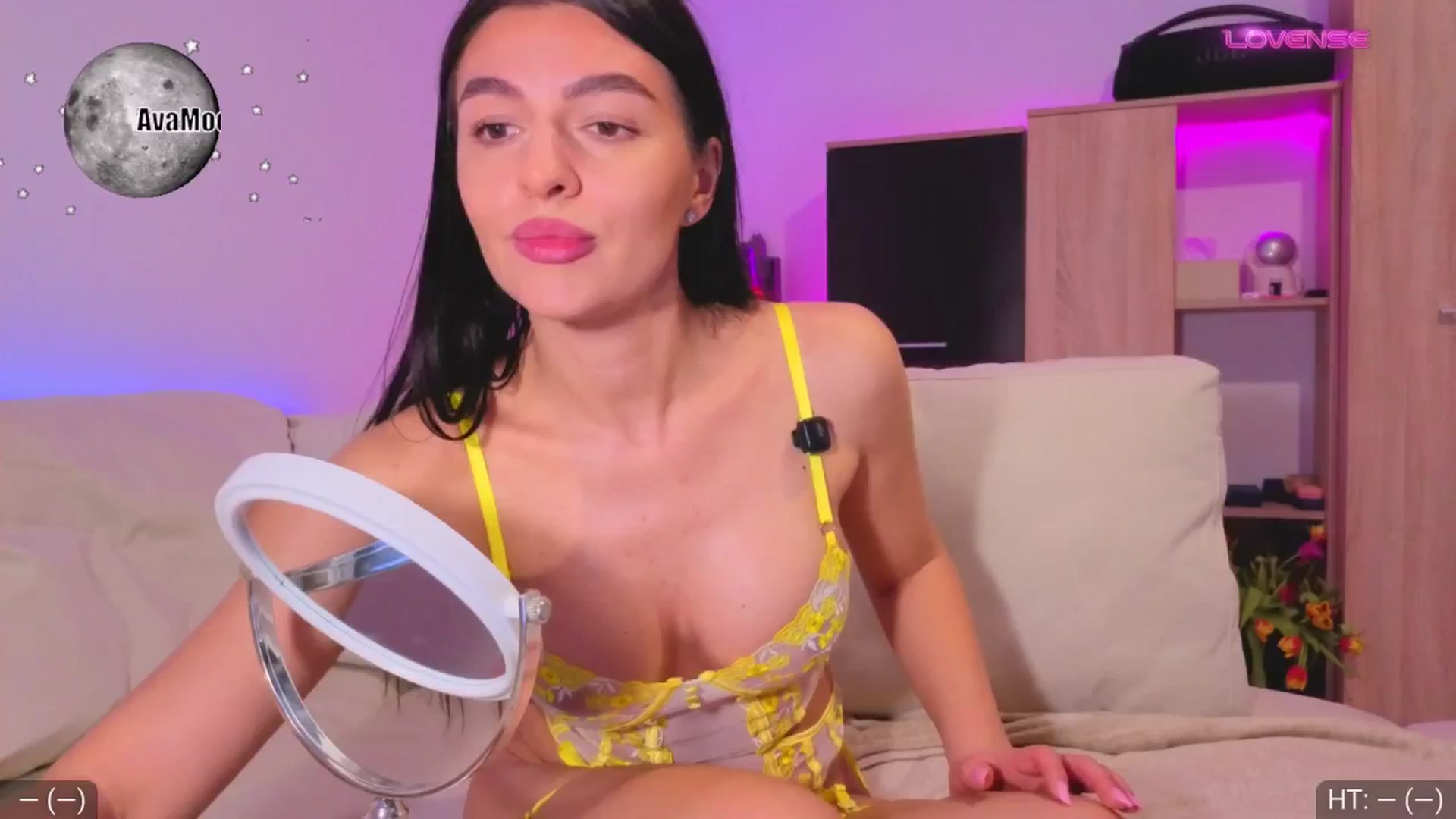 Gallery image thumbnail from AvaMoonlight's myfreecams stream on, 02/17/2026, 17:13 image 4 of 20