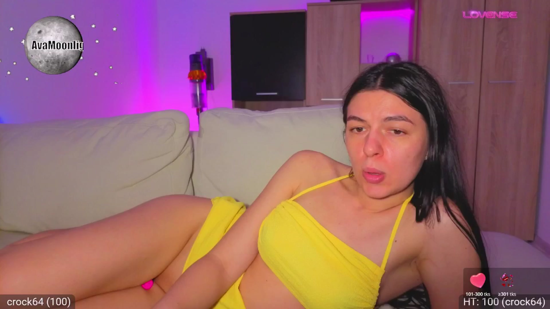 Gallery image thumbnail from AvaMoonlight's myfreecams stream on, 03/09/2026, 17:15 image 17 of 20