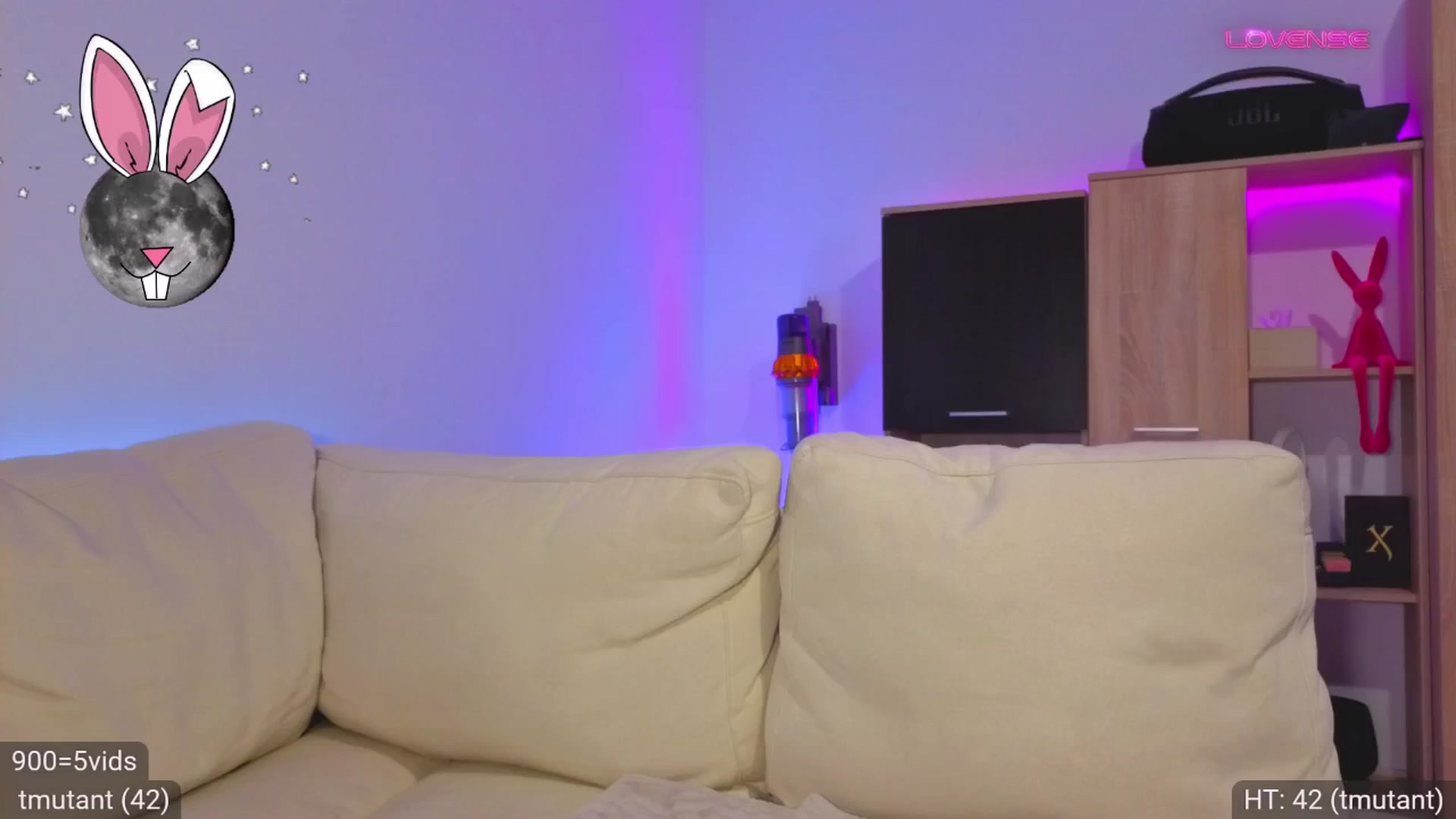 Gallery image thumbnail from AvaMoonlight's myfreecams stream on, 03/27/2026, 17:03 image 16 of 20