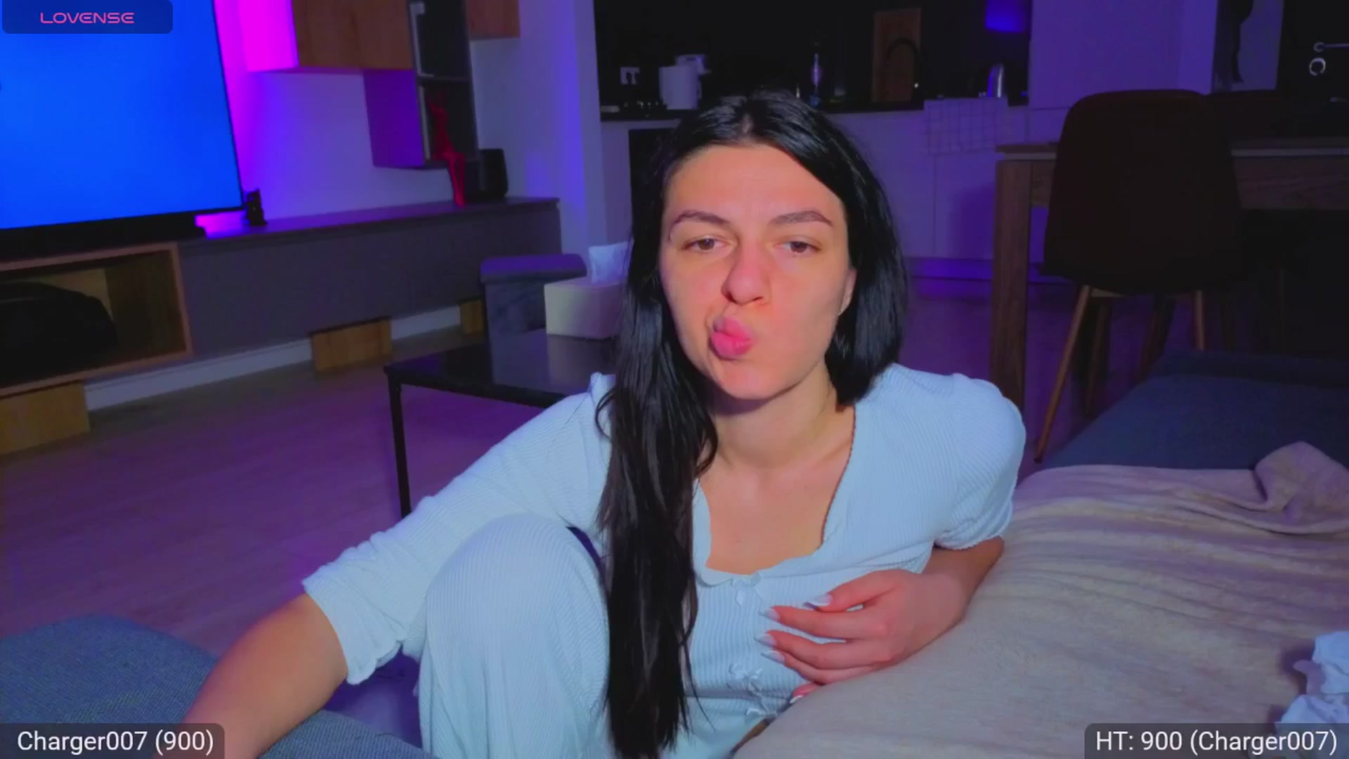 Gallery image thumbnail from AvaMoonlight's myfreecams stream on, 04/21/2026, 24:15 image 9 of 20