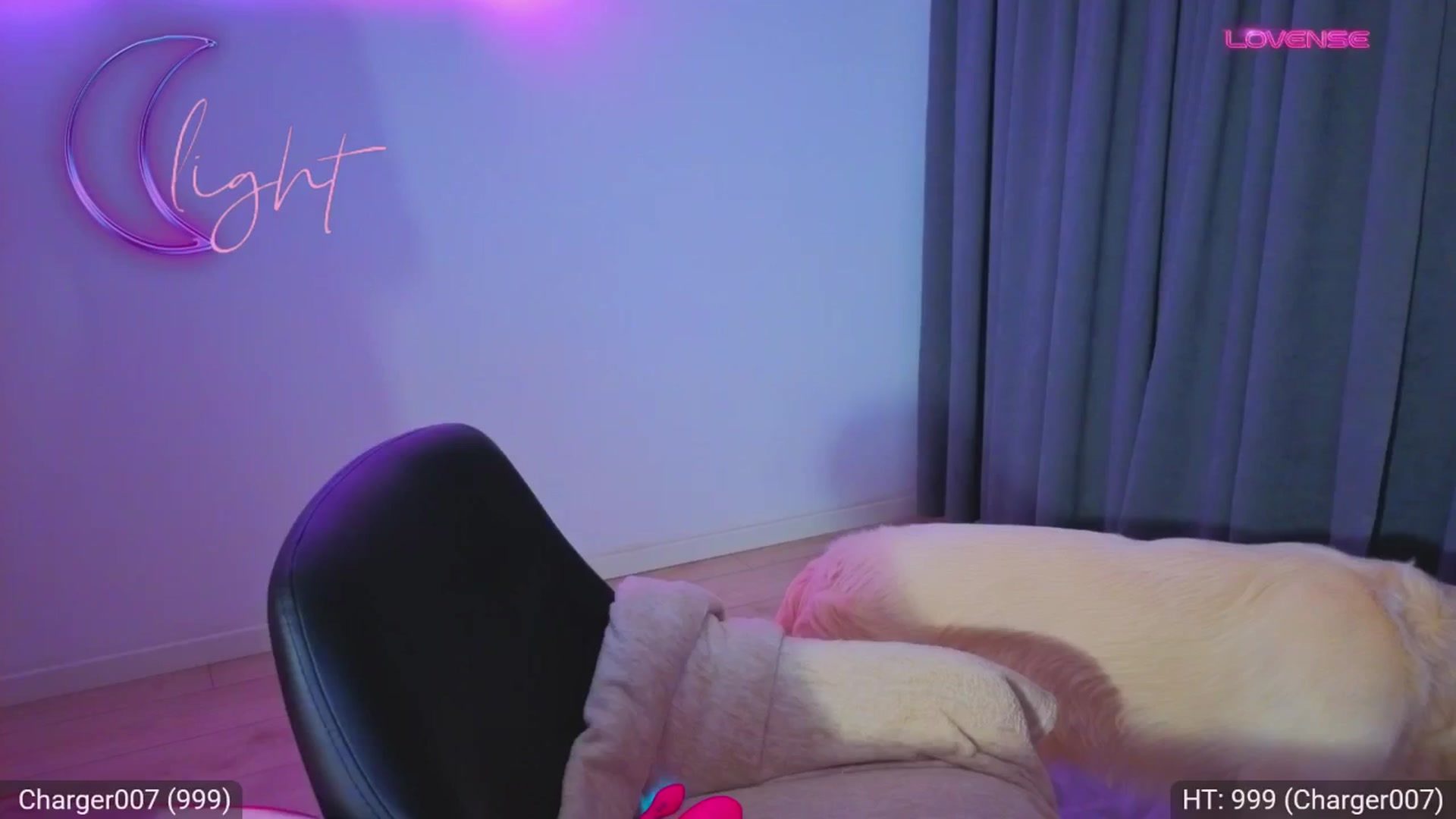 Gallery image thumbnail from AvaMoonlight's myfreecams stream on, 04/28/2026, 24:13 image 8 of 20