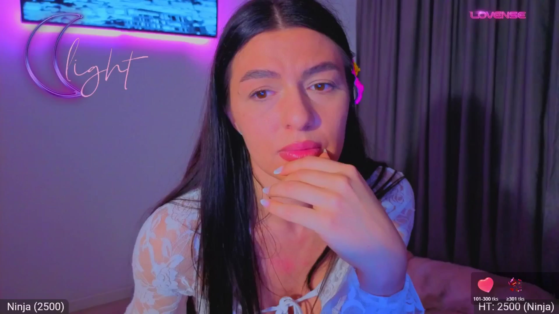 Gallery image thumbnail from AvaMoonlight's myfreecams stream on, 04/29/2026, 24:09 image 17 of 20