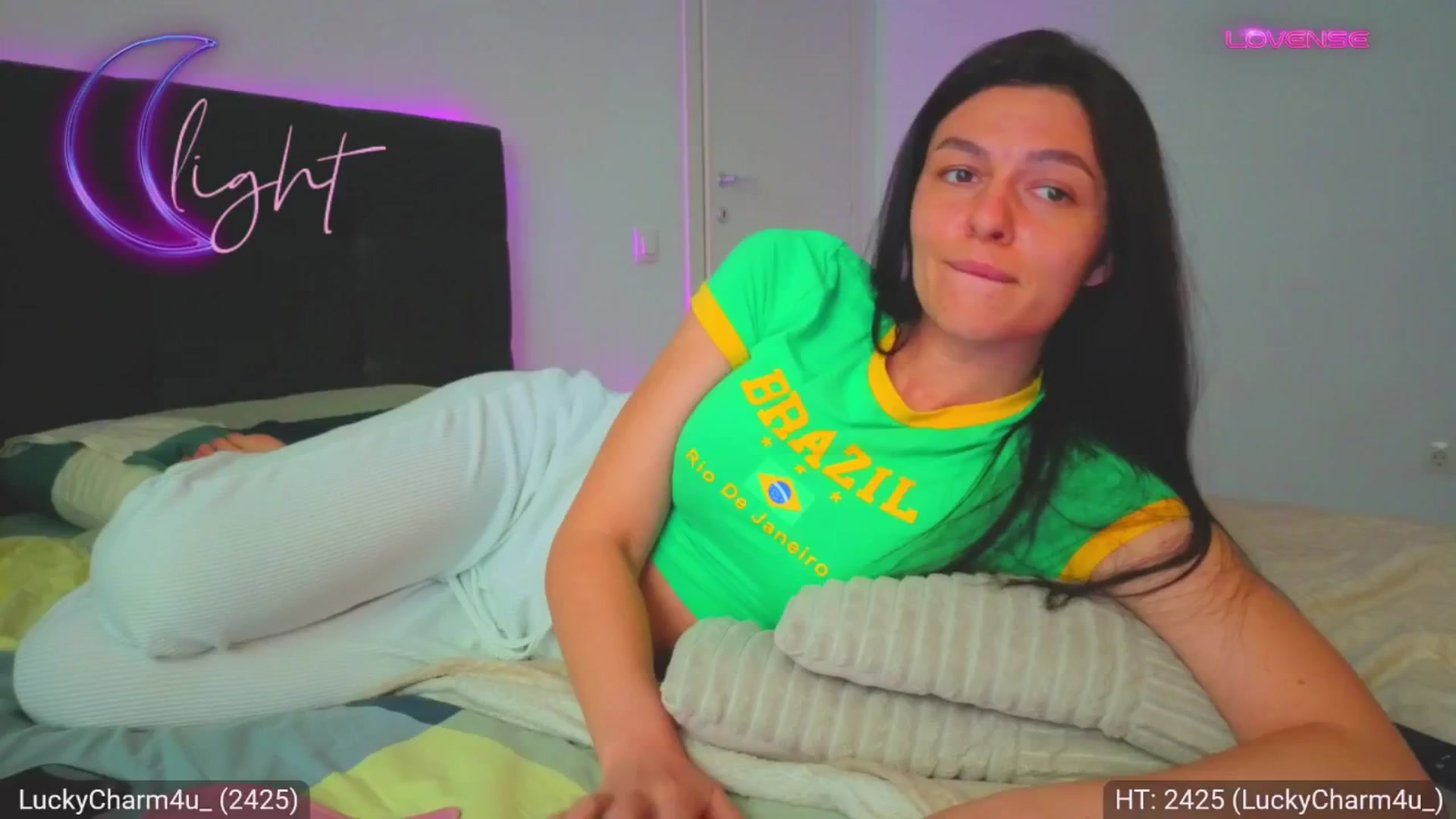Gallery image thumbnail from AvaMoonlight's myfreecams stream on, 04/30/2026, 16:16 image 16 of 20