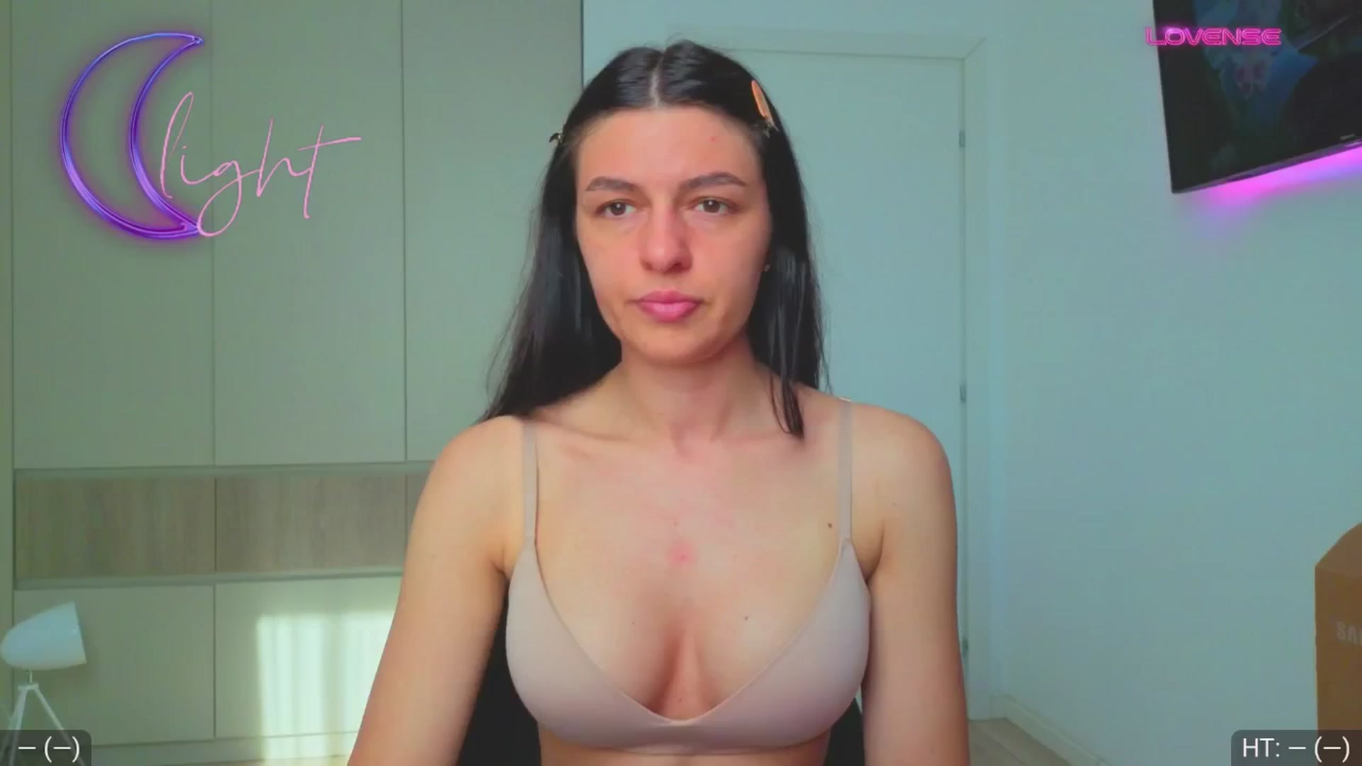 Gallery image thumbnail from AvaMoonlight's myfreecams stream on, 05/01/2026, 15:44 image 2 of 20