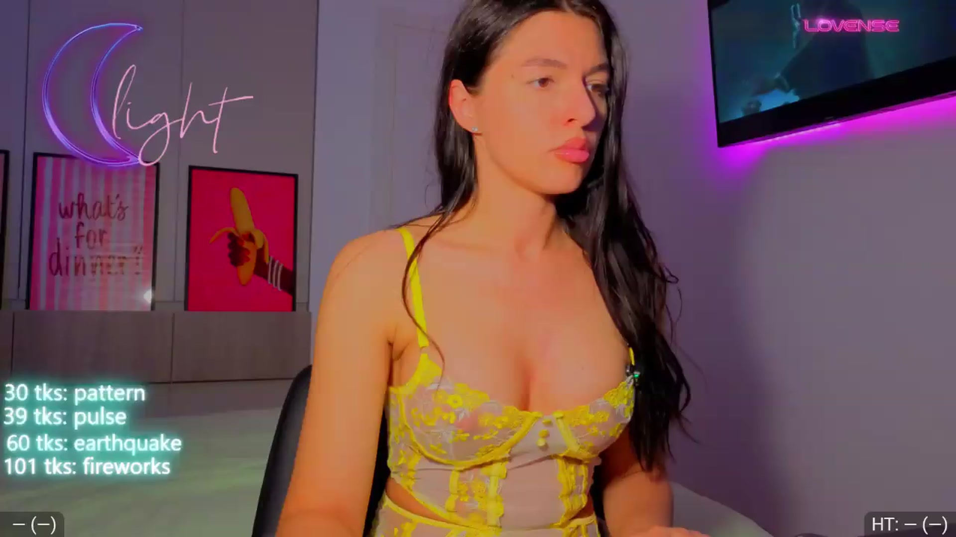 Gallery image thumbnail from AvaMoonlight's myfreecams stream on, 05/18/2026, 22:26 image 3 of 20