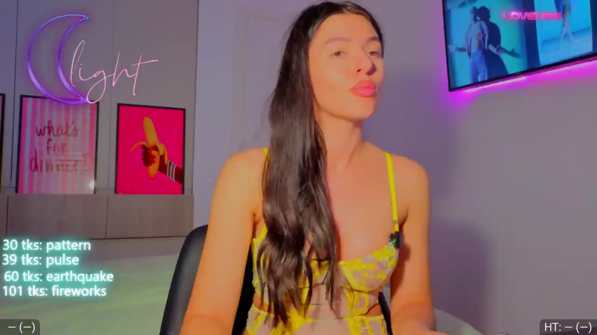 Gallery image thumbnail from AvaMoonlight's myfreecams stream on, 05/18/2026, 22:26 image 7 of 20