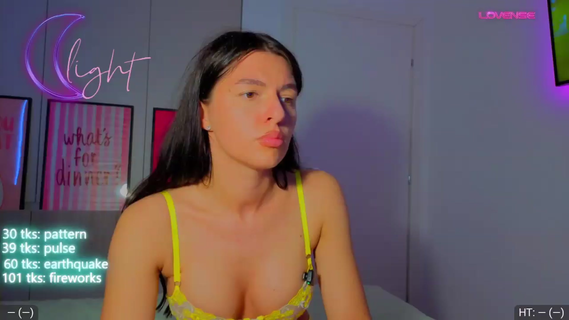 Gallery image thumbnail from AvaMoonlight's myfreecams stream on, 05/18/2026, 22:49 image 6 of 20