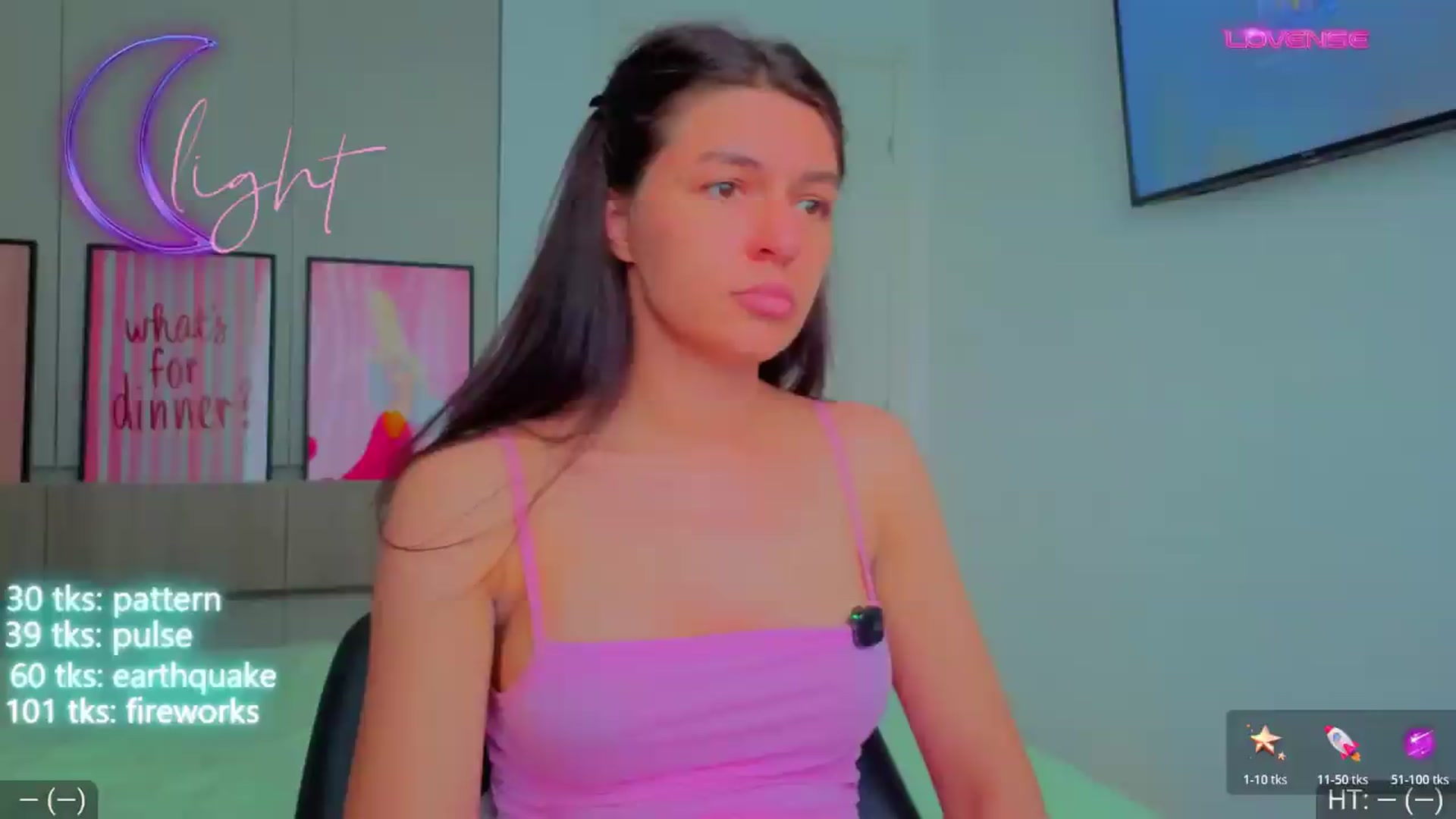 Gallery image thumbnail from AvaMoonlight's myfreecams stream on, 05/19/2026, 16:25 image 13 of 20