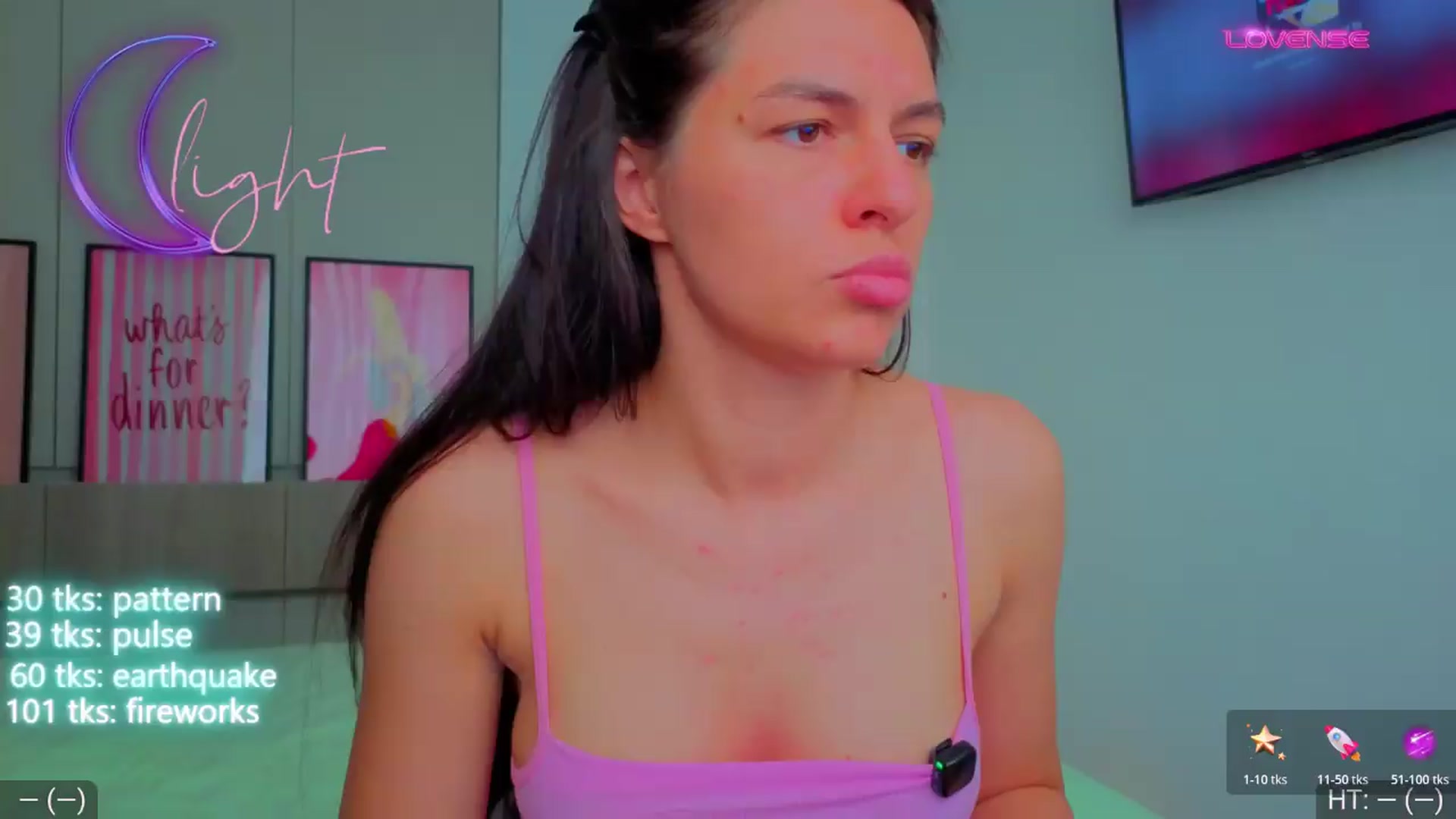 Gallery image thumbnail from AvaMoonlight's myfreecams stream on, 05/19/2026, 16:25 image 15 of 20
