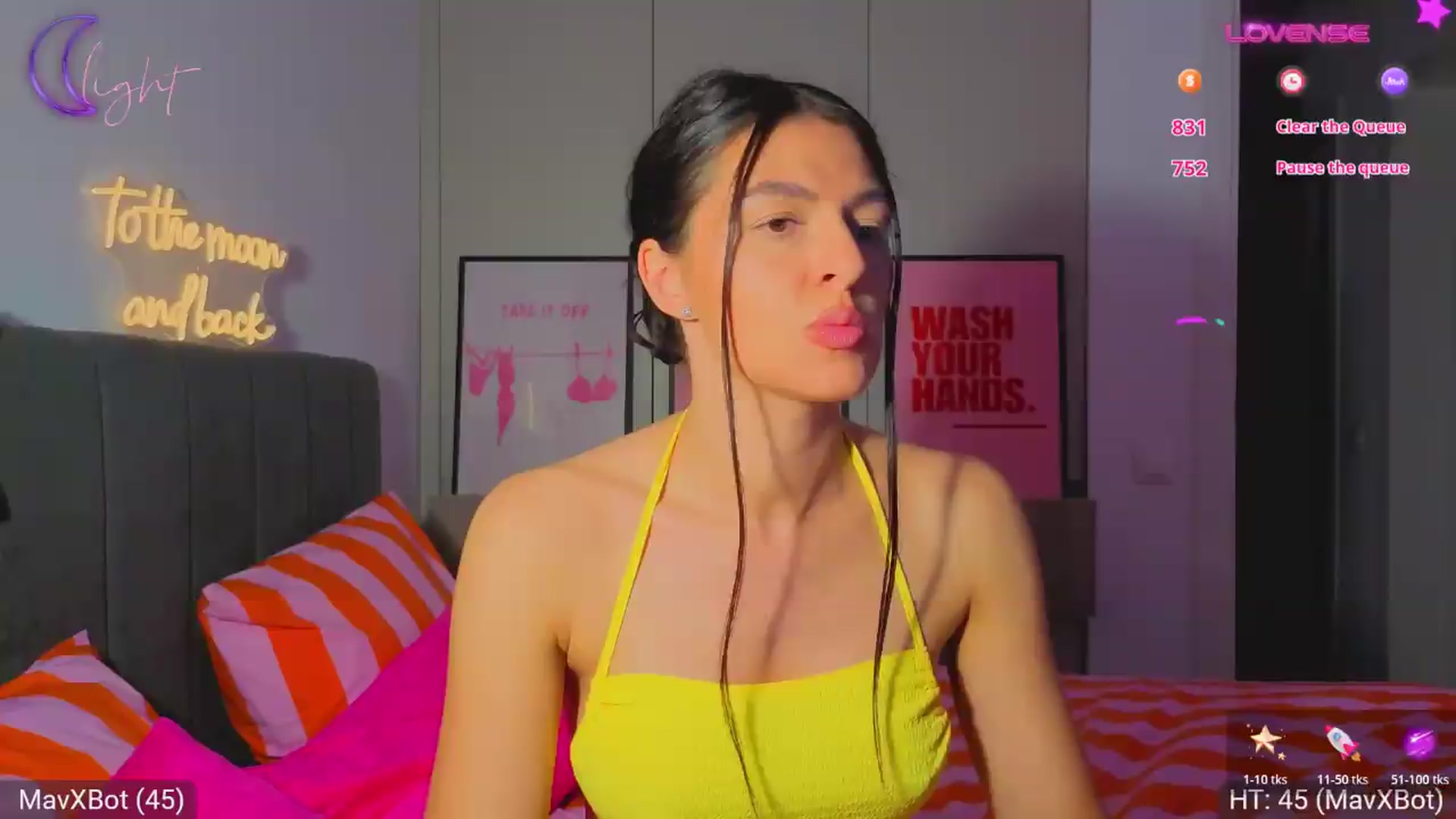 Gallery image thumbnail from AvaMoonlight's myfreecams stream on, 06/08/2026, 23:30 image 18 of 20