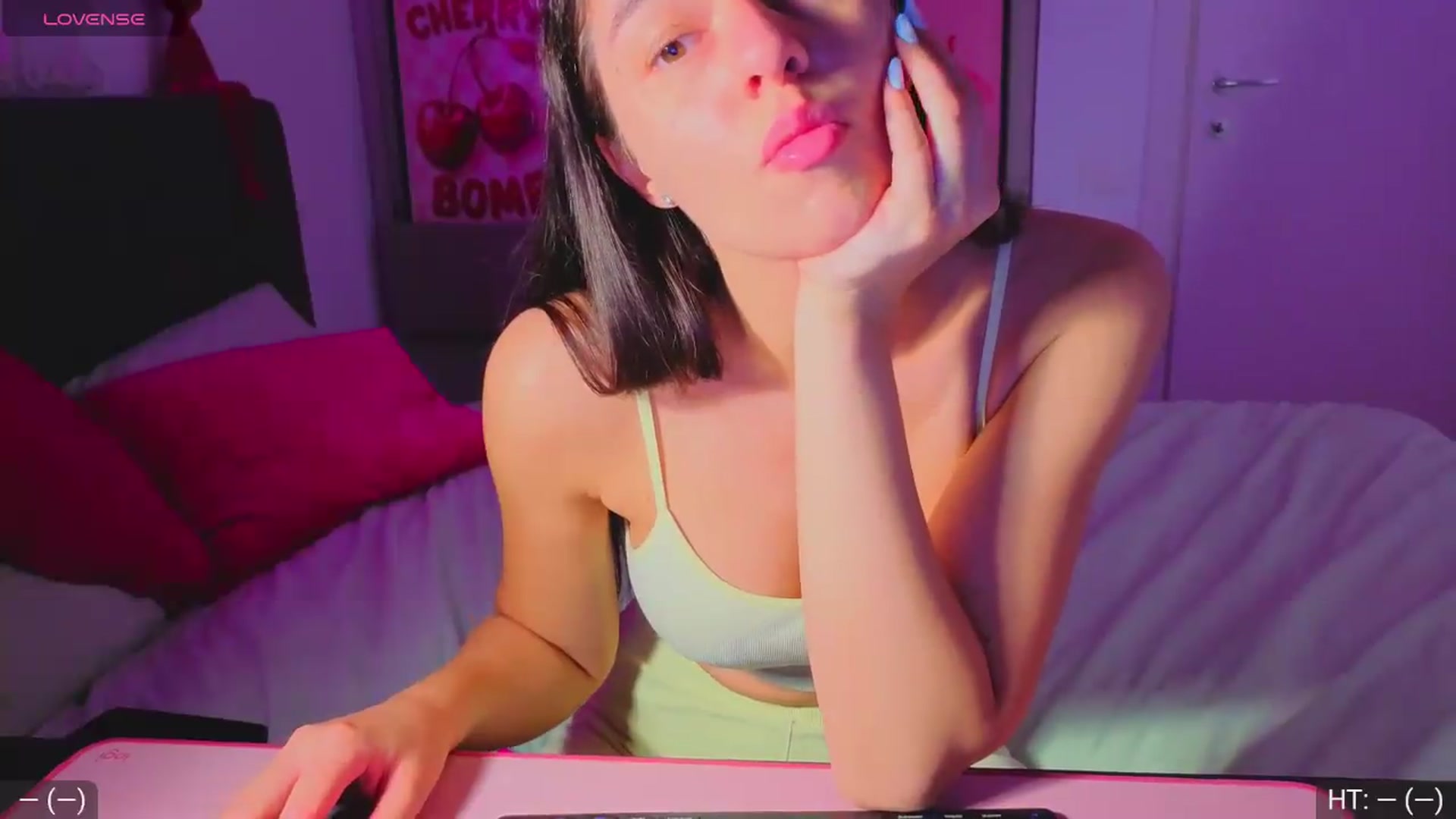 Gallery image thumbnail from AvaMoonlight's myfreecams stream on, 07/09/2026, 23:39 image 18 of 20