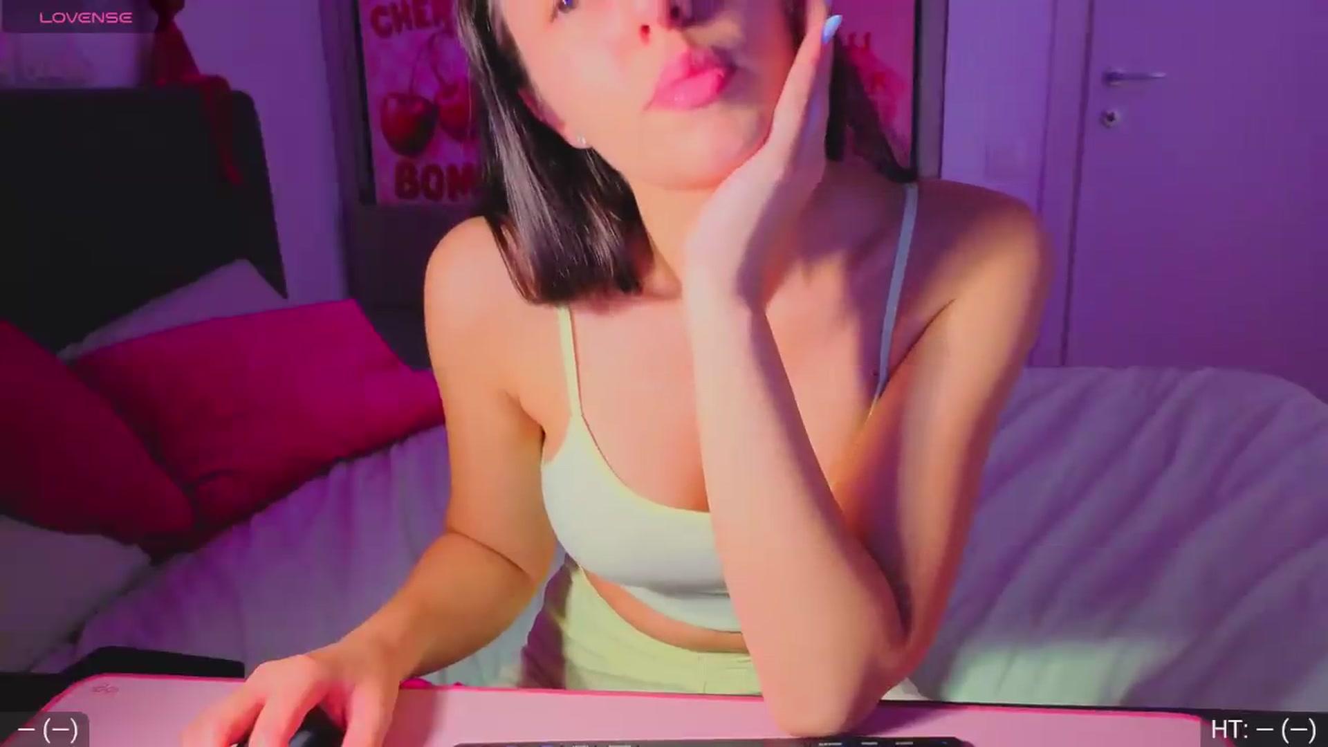 Gallery image thumbnail from AvaMoonlight's myfreecams stream on, 07/09/2026, 23:39 image 19 of 20