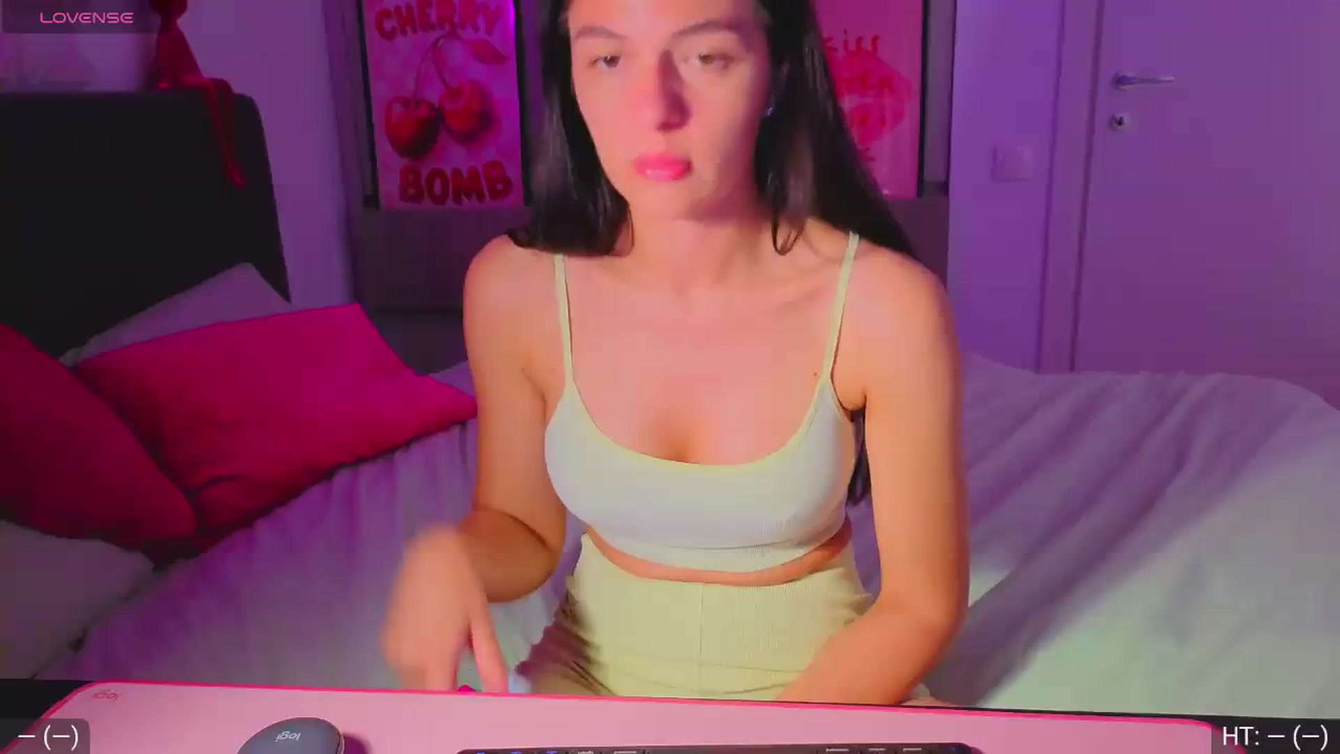 Gallery image thumbnail from AvaMoonlight's myfreecams stream on, 07/09/2026, 23:39 image 16 of 20