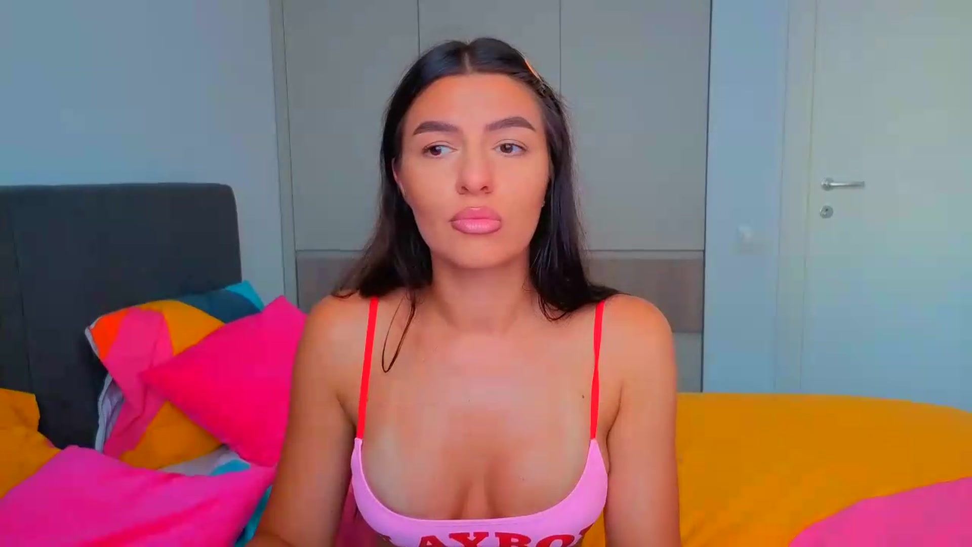 Gallery image thumbnail from AvaMoonlight's myfreecams stream on, 08/17/2026, 16:27 image 15 of 20