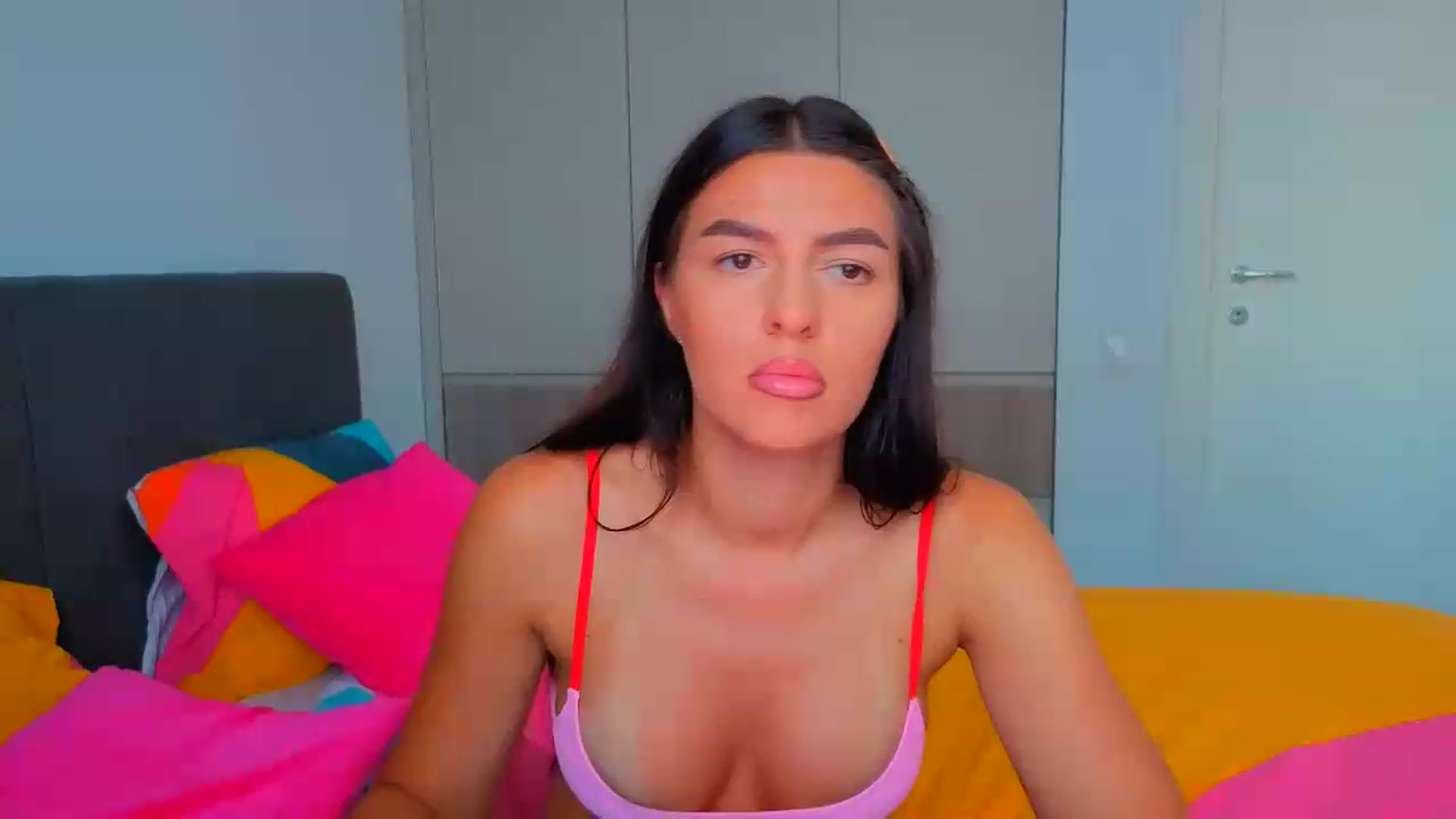 Gallery image thumbnail from AvaMoonlight's myfreecams stream on, 08/17/2026, 16:27 image 7 of 20