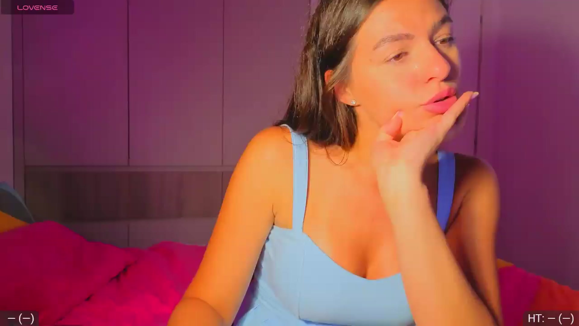 Gallery image thumbnail from AvaMoonlight's myfreecams stream on, 08/18/2026, 23:21 image 5 of 20