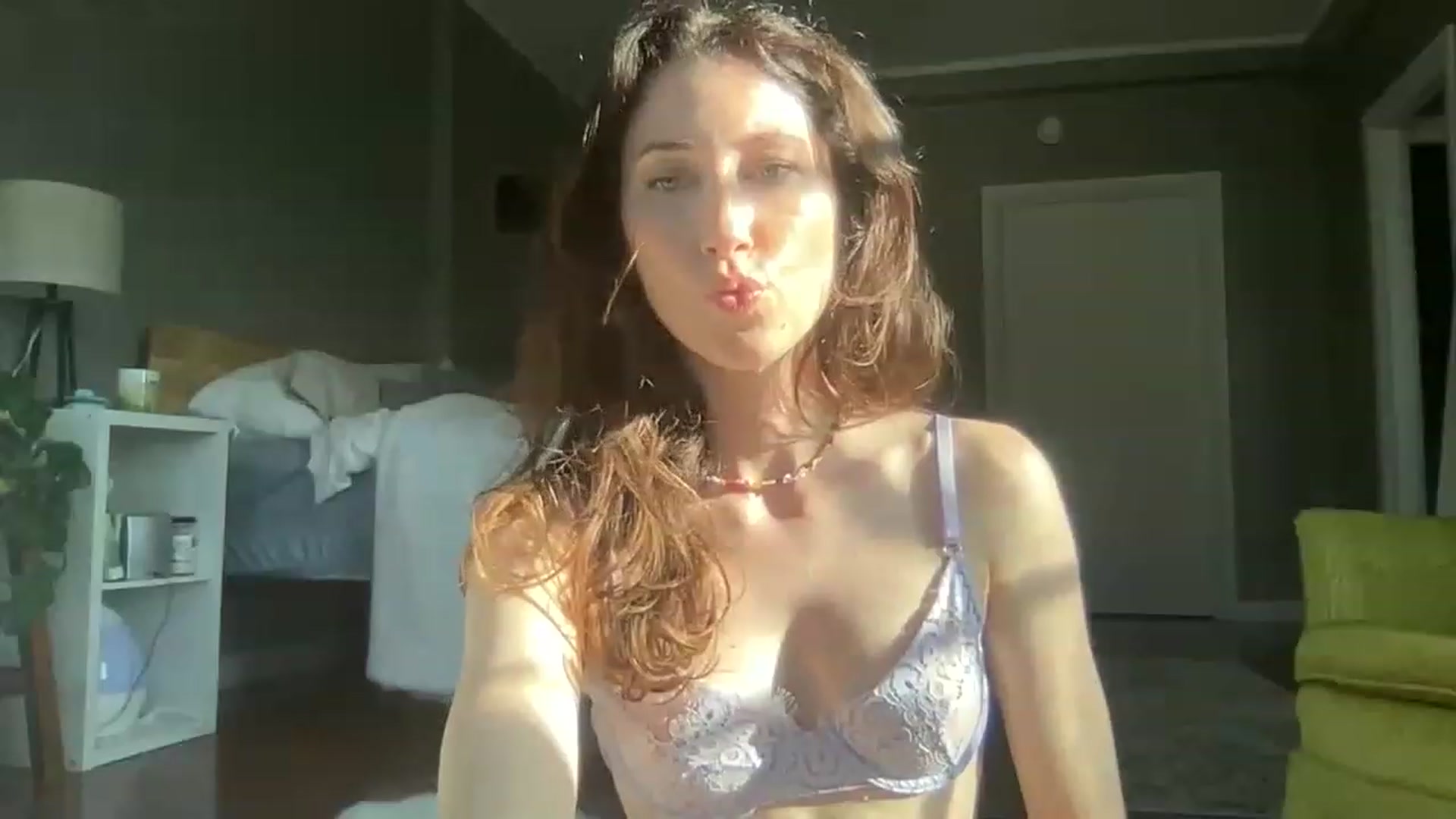Gallery image thumbnail from AvaTheCreator's myfreecams stream on, 04/17/2023, 24:35 image 19 of 20