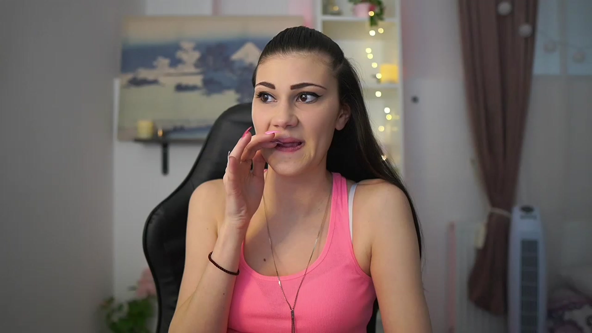 Gallery image thumbnail from Ava_Addams_'s myfreecams stream on, 04/06/2023, 14:07 image 13 of 20