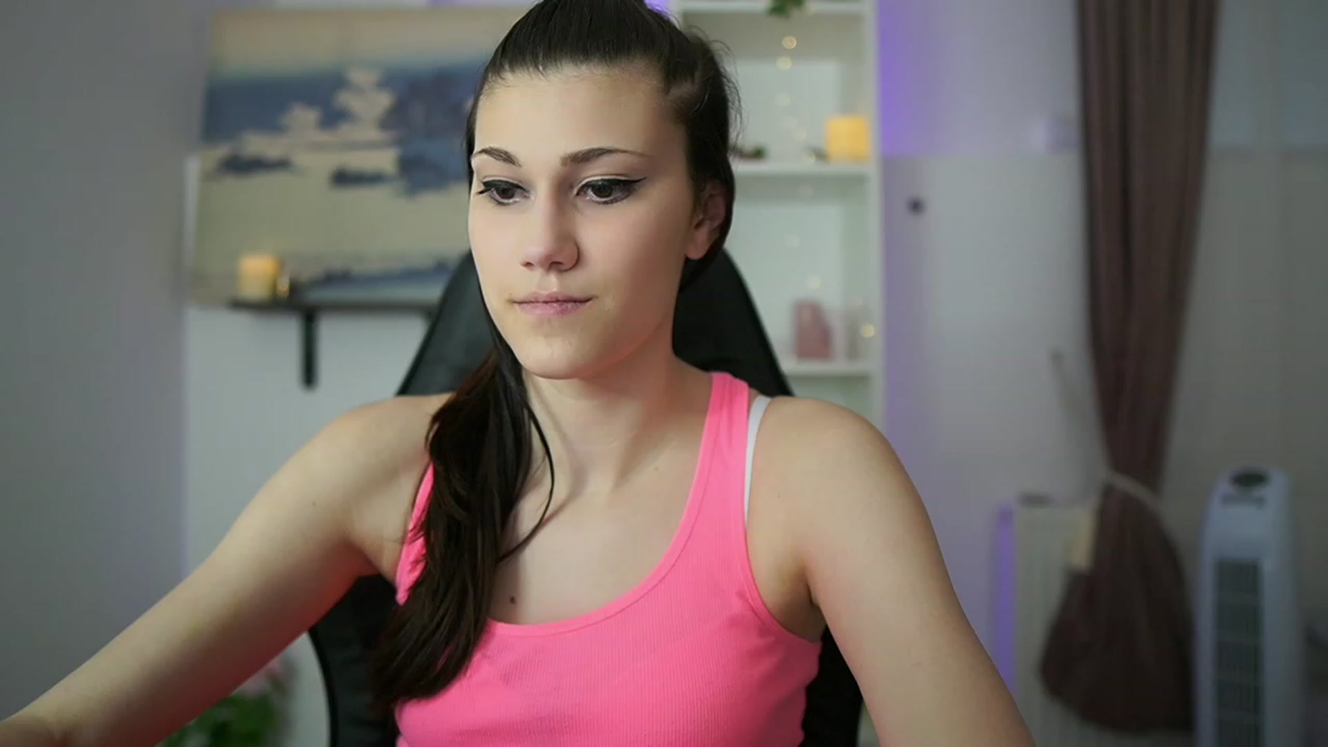Gallery image thumbnail from Ava_Addams_'s myfreecams stream on, 05/04/2023, 12:40 image 15 of 20