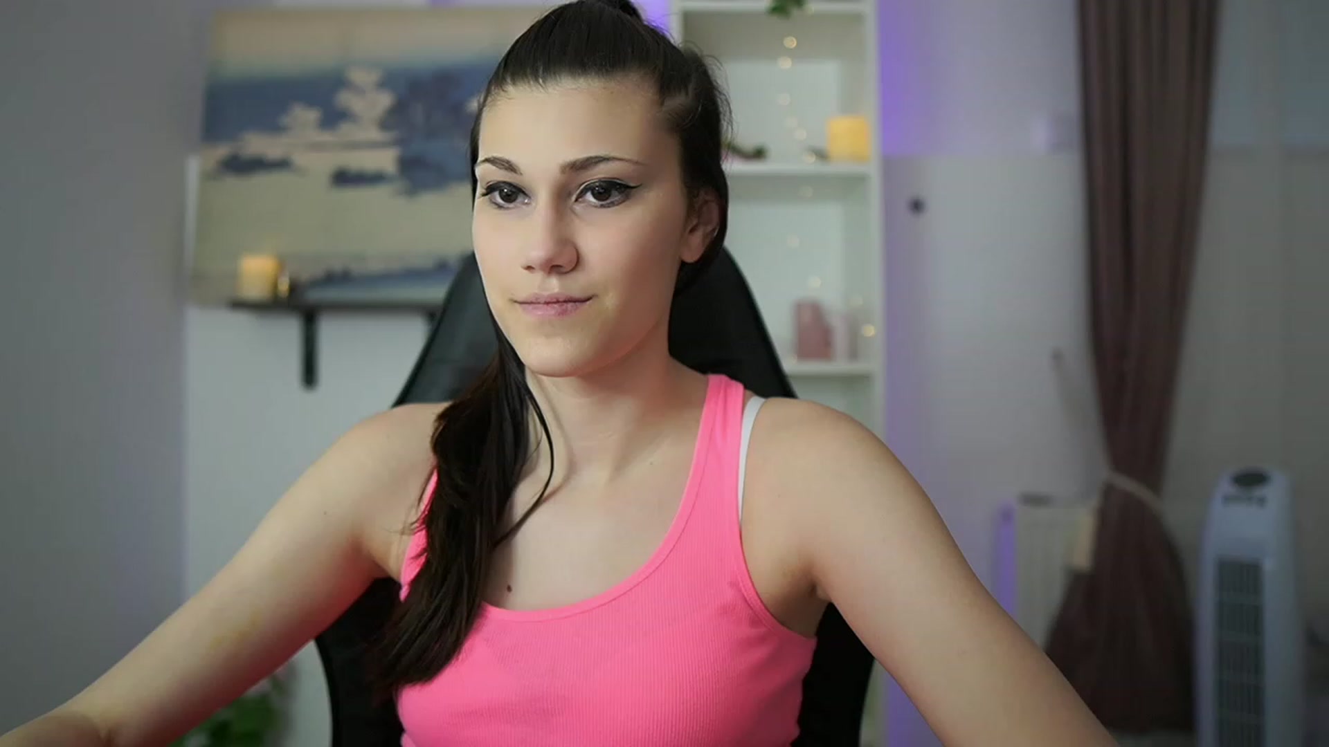 Gallery image thumbnail from Ava_Addams_'s myfreecams stream on, 05/04/2023, 12:40 image 14 of 20