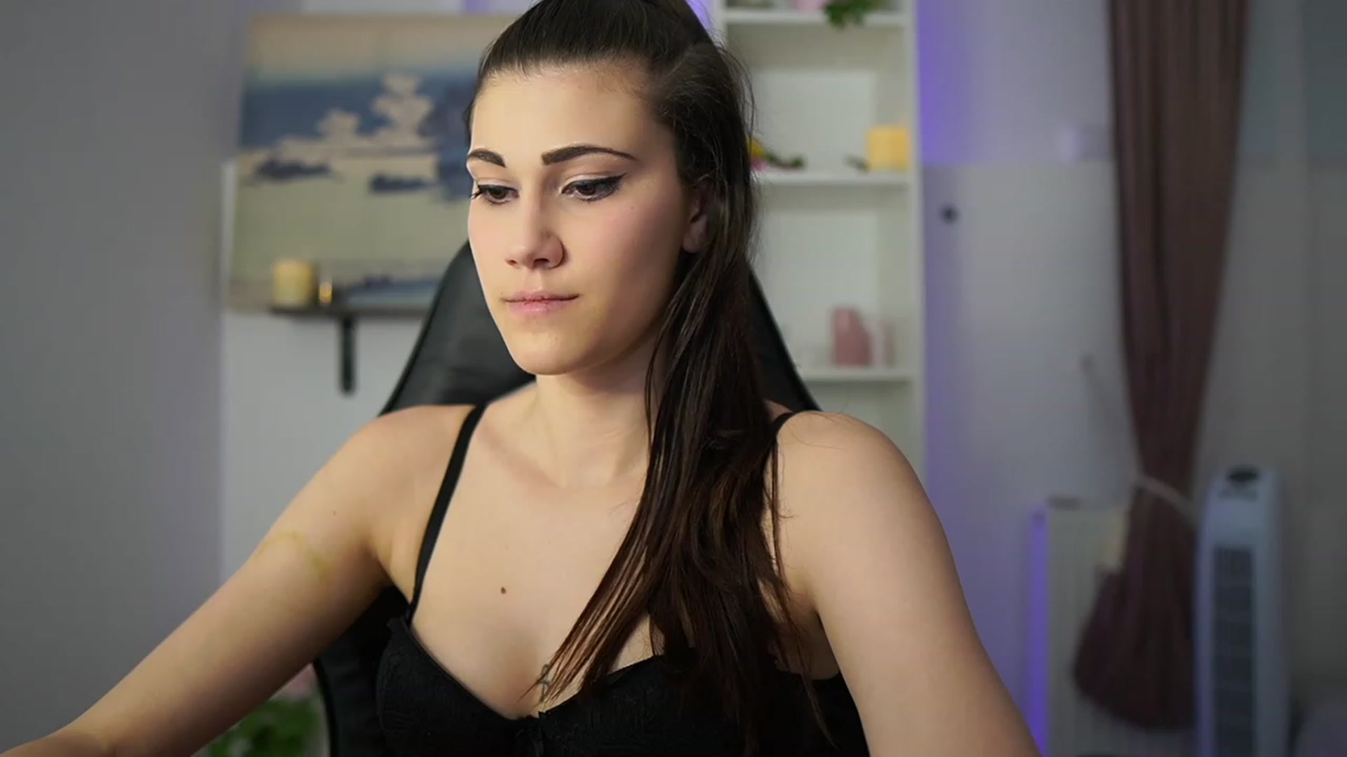 Gallery image thumbnail from Ava_Addams_'s myfreecams stream on, 05/12/2023, 11:43 image 18 of 20