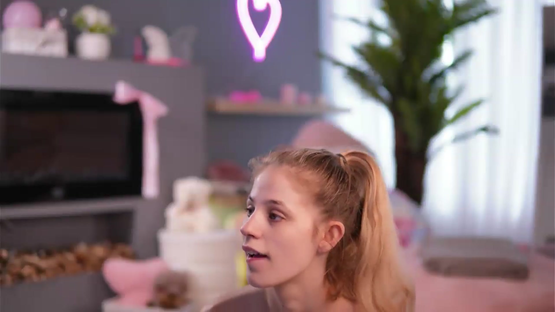 Gallery image thumbnail from Ava_Sykes's myfreecams stream on, 06/23/2026, 15:16 image 16 of 20