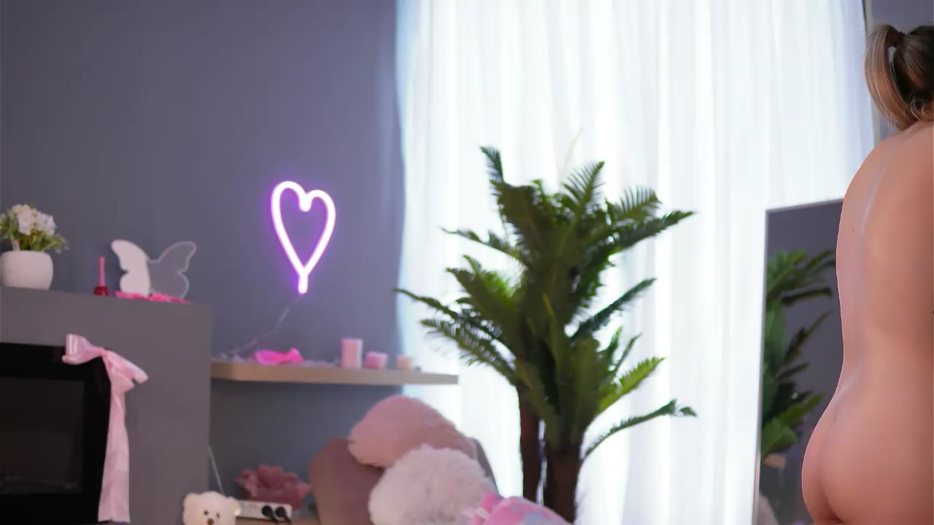 Gallery image thumbnail from Ava_Sykes's myfreecams stream on, 07/15/2026, 19:04 image 17 of 20
