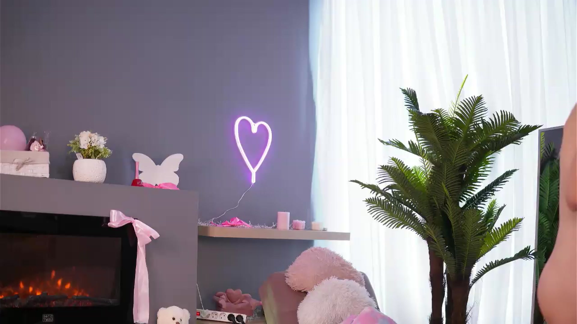 Gallery image thumbnail from Ava_Sykes's myfreecams stream on, 07/17/2026, 11:55 image 10 of 20