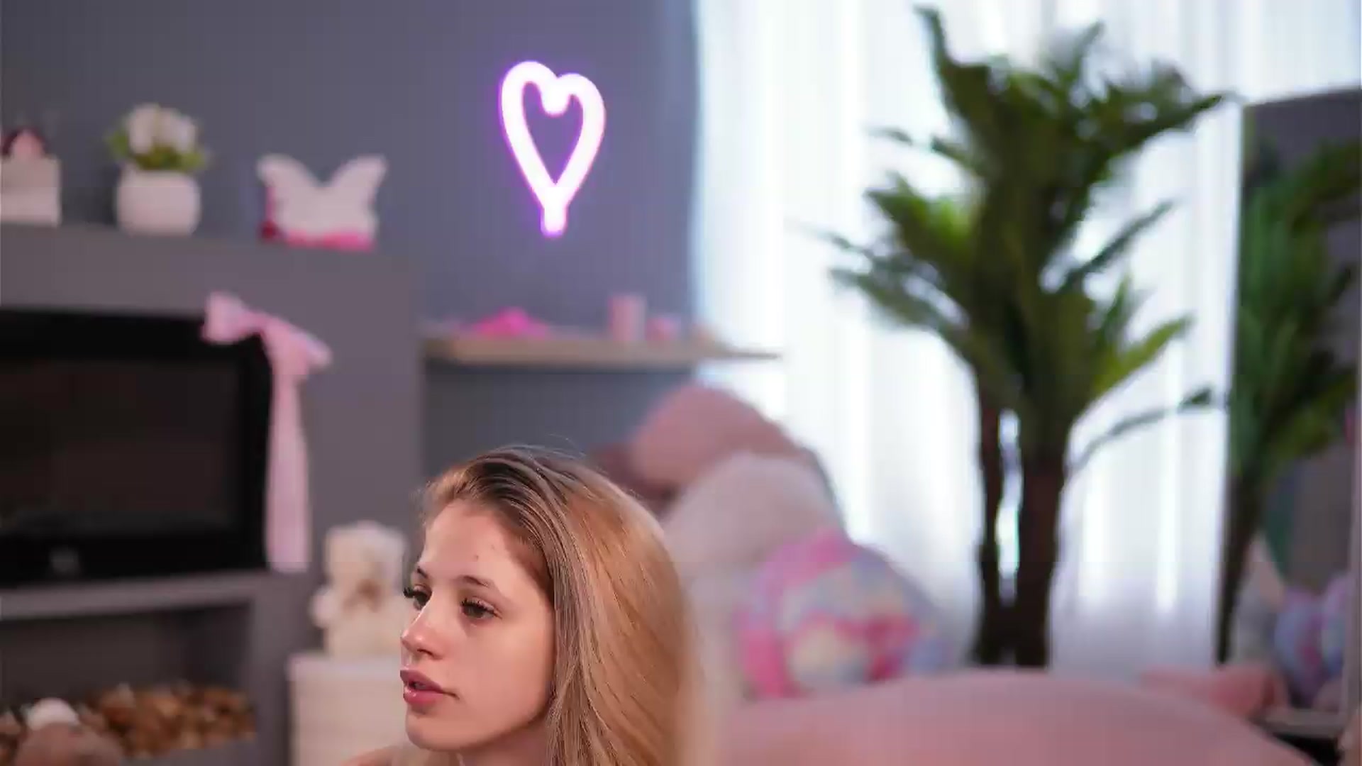 Gallery image thumbnail from Ava_Sykes's myfreecams stream on, 07/21/2026, 13:34 image 13 of 20