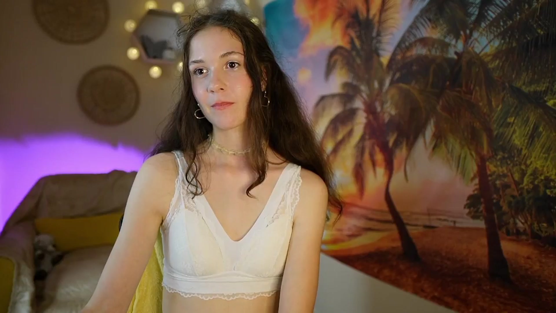 Gallery image thumbnail from Ava__Taylor_'s myfreecams stream on, 08/02/2024, 17:08 image 16 of 20