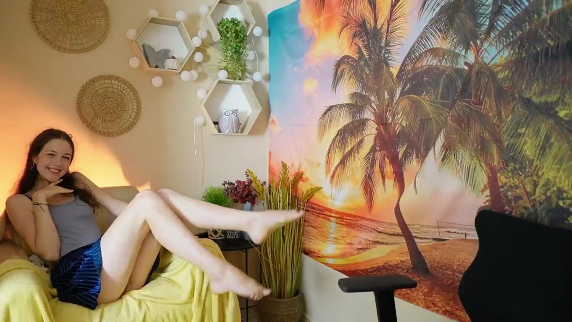 Gallery image thumbnail from Ava__Taylor_'s myfreecams stream on, 08/05/2024, 18:01 image 14 of 20