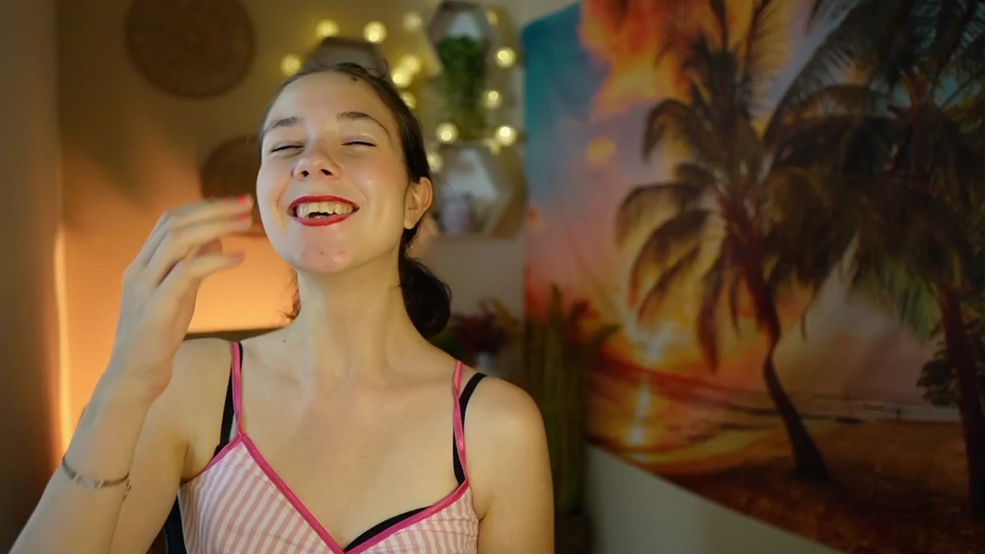 Gallery image thumbnail from Ava__Taylor_'s myfreecams stream on, 08/20/2024, 15:11 image 14 of 20