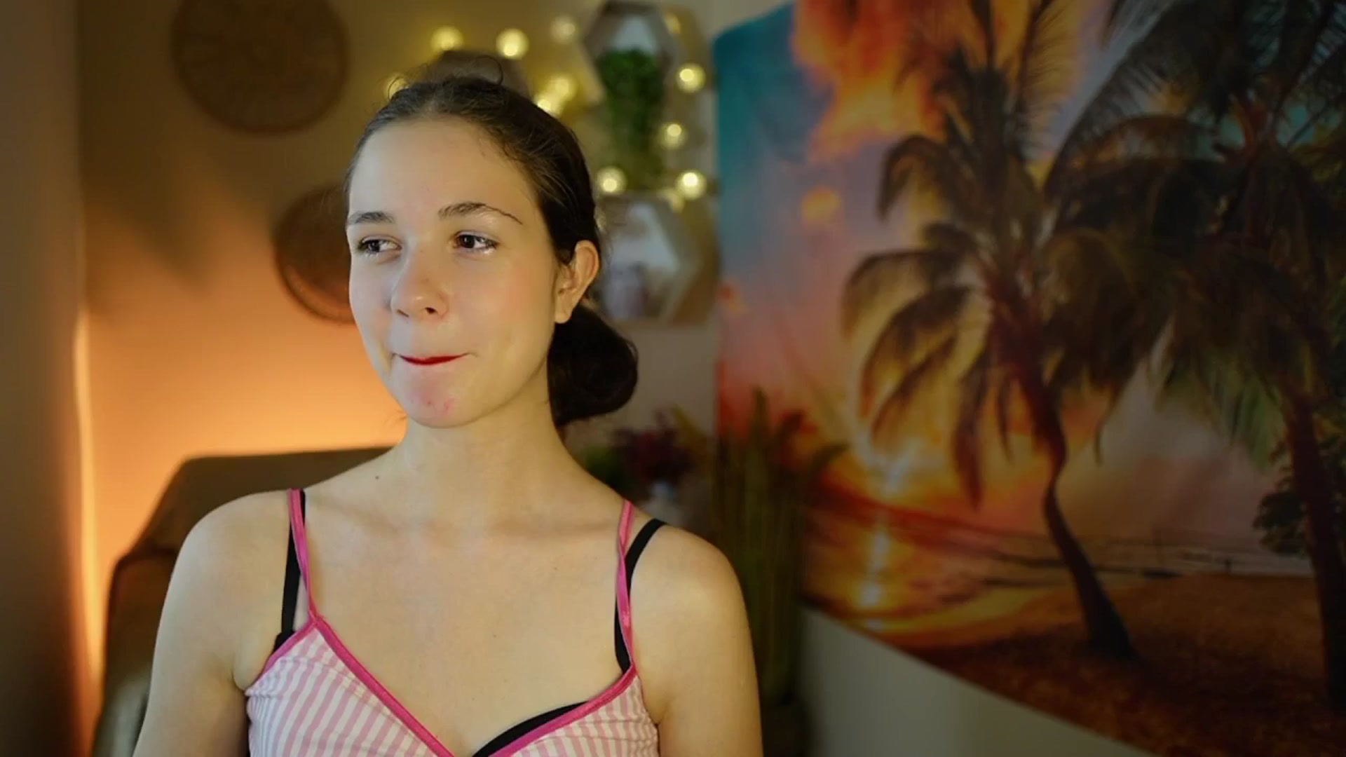 Gallery image thumbnail from Ava__Taylor_'s myfreecams stream on, 08/20/2024, 15:11 image 15 of 20