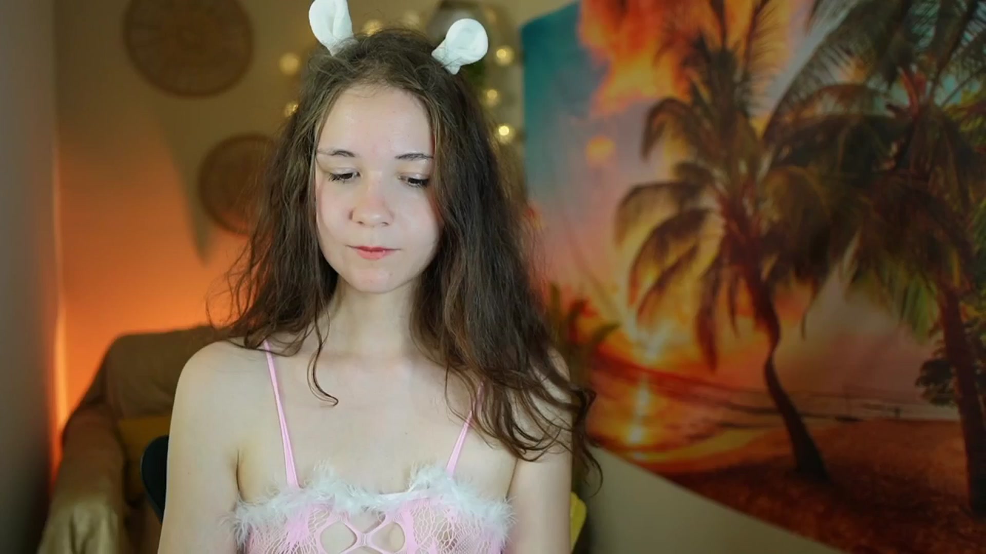Gallery image thumbnail from Ava__Taylor_'s myfreecams stream on, 08/25/2024, 08:32 image 18 of 20