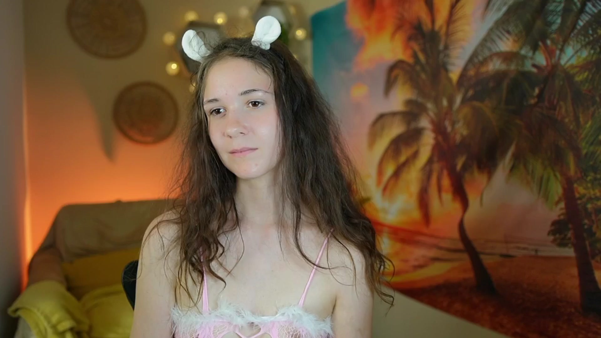 Gallery image thumbnail from Ava__Taylor_'s myfreecams stream on, 08/25/2024, 15:10 image 17 of 20