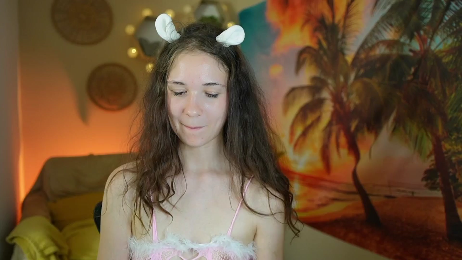 Gallery image thumbnail from Ava__Taylor_'s myfreecams stream on, 08/25/2024, 15:10 image 16 of 20