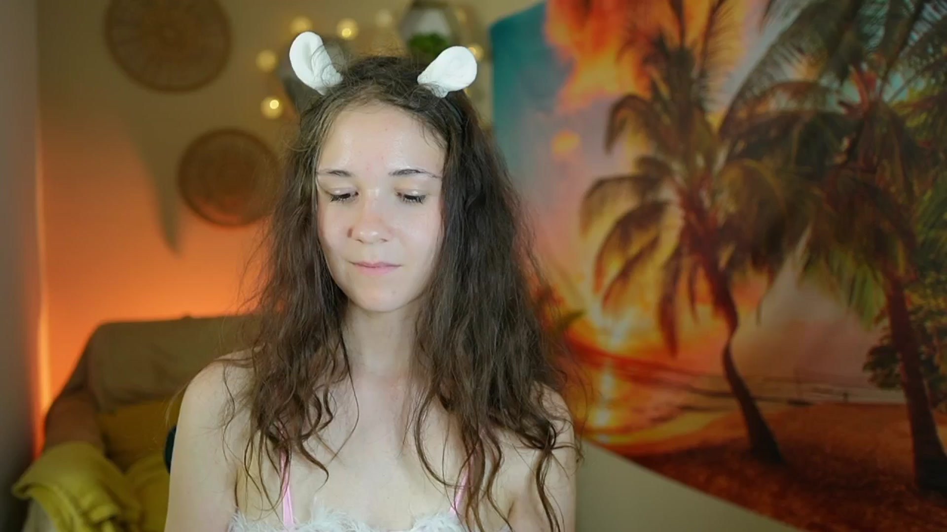 Gallery image thumbnail from Ava__Taylor_'s myfreecams stream on, 08/25/2024, 15:10 image 18 of 20