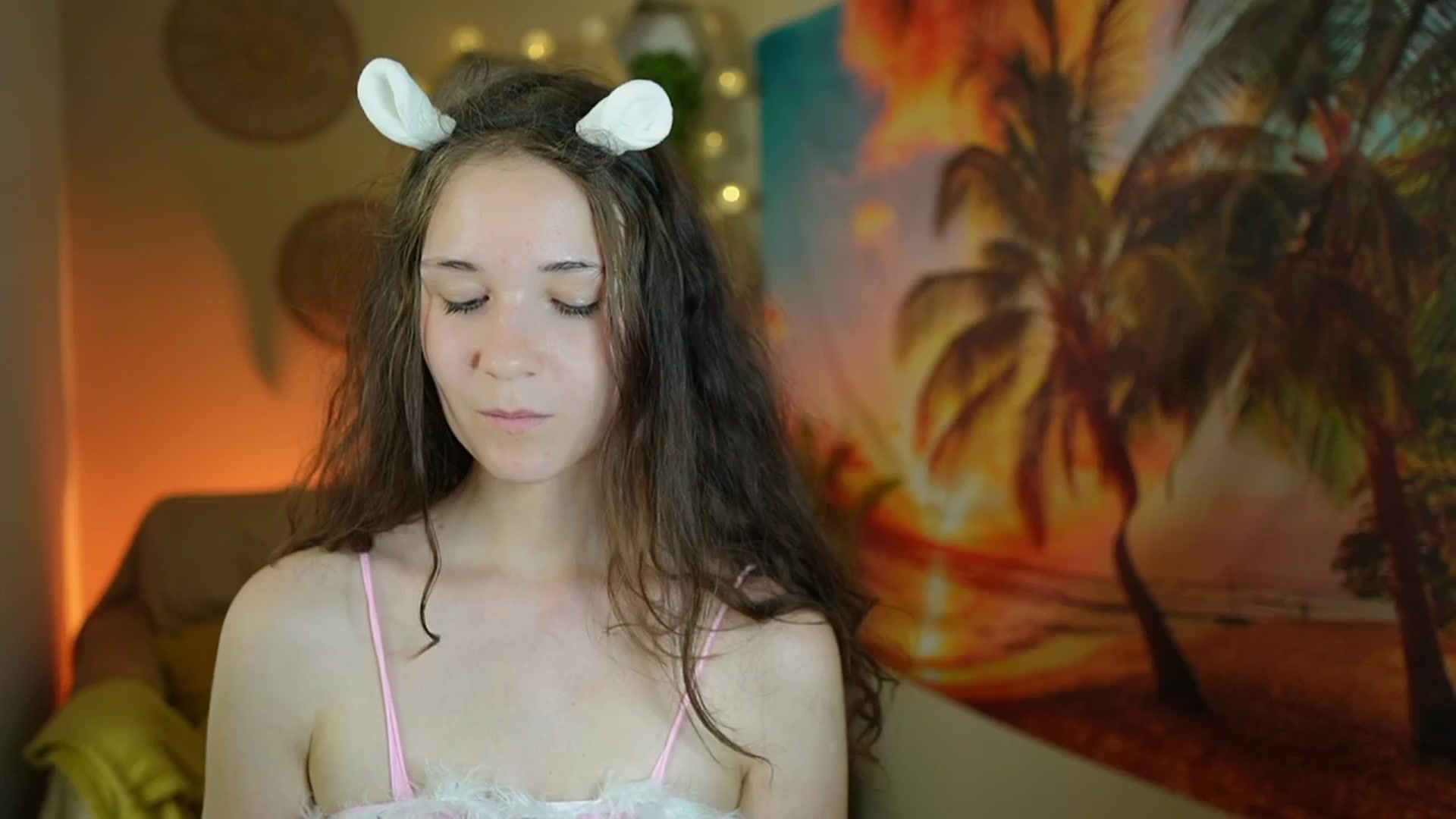 Gallery image thumbnail from Ava__Taylor_'s myfreecams stream on, 08/25/2024, 15:10 image 2 of 20