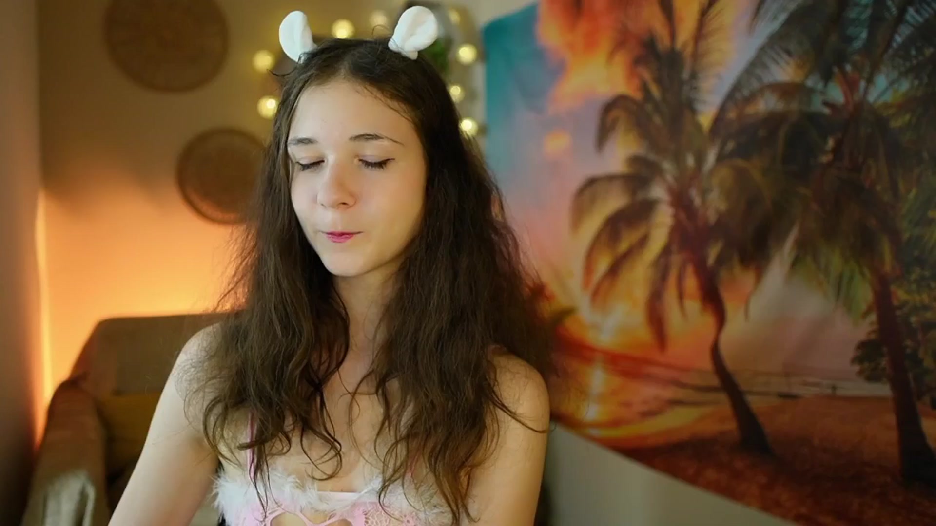 Gallery image thumbnail from Ava__Taylor_'s myfreecams stream on, 08/30/2024, 14:18 image 4 of 20