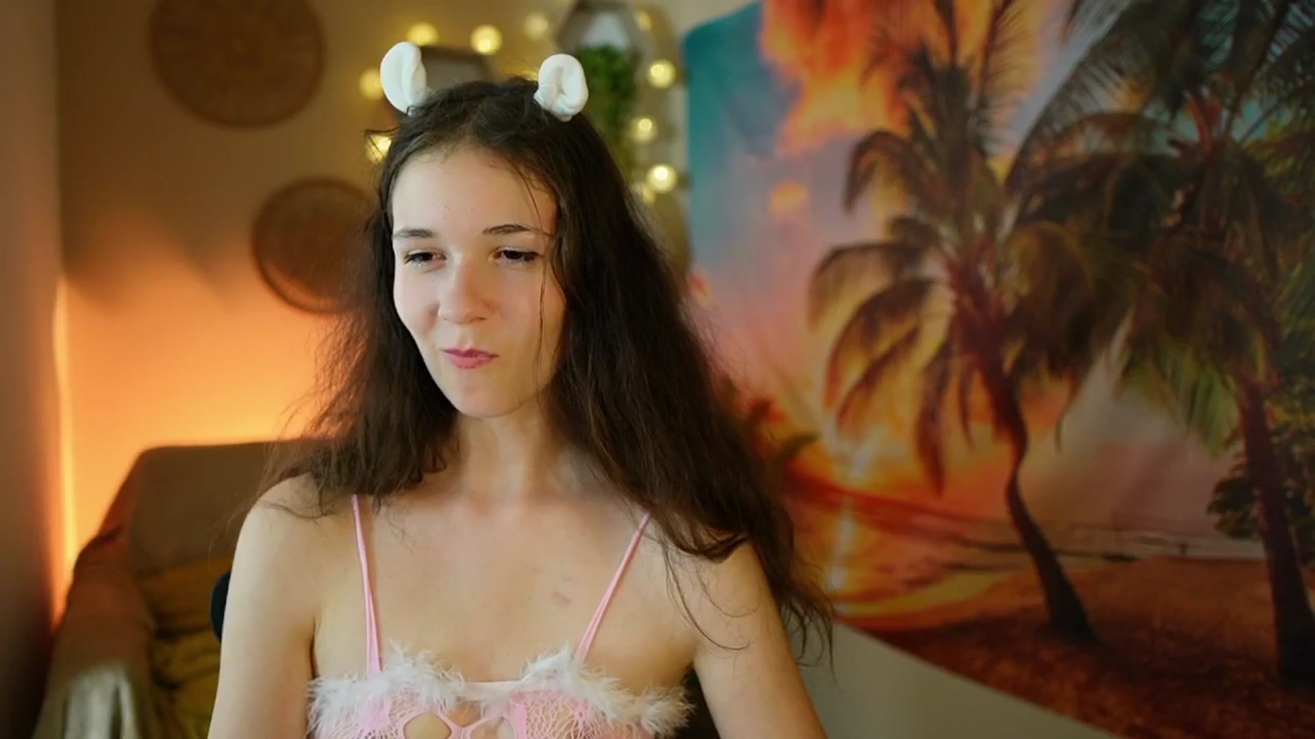 Gallery image thumbnail from Ava__Taylor_'s myfreecams stream on, 08/30/2024, 16:52 image 6 of 20